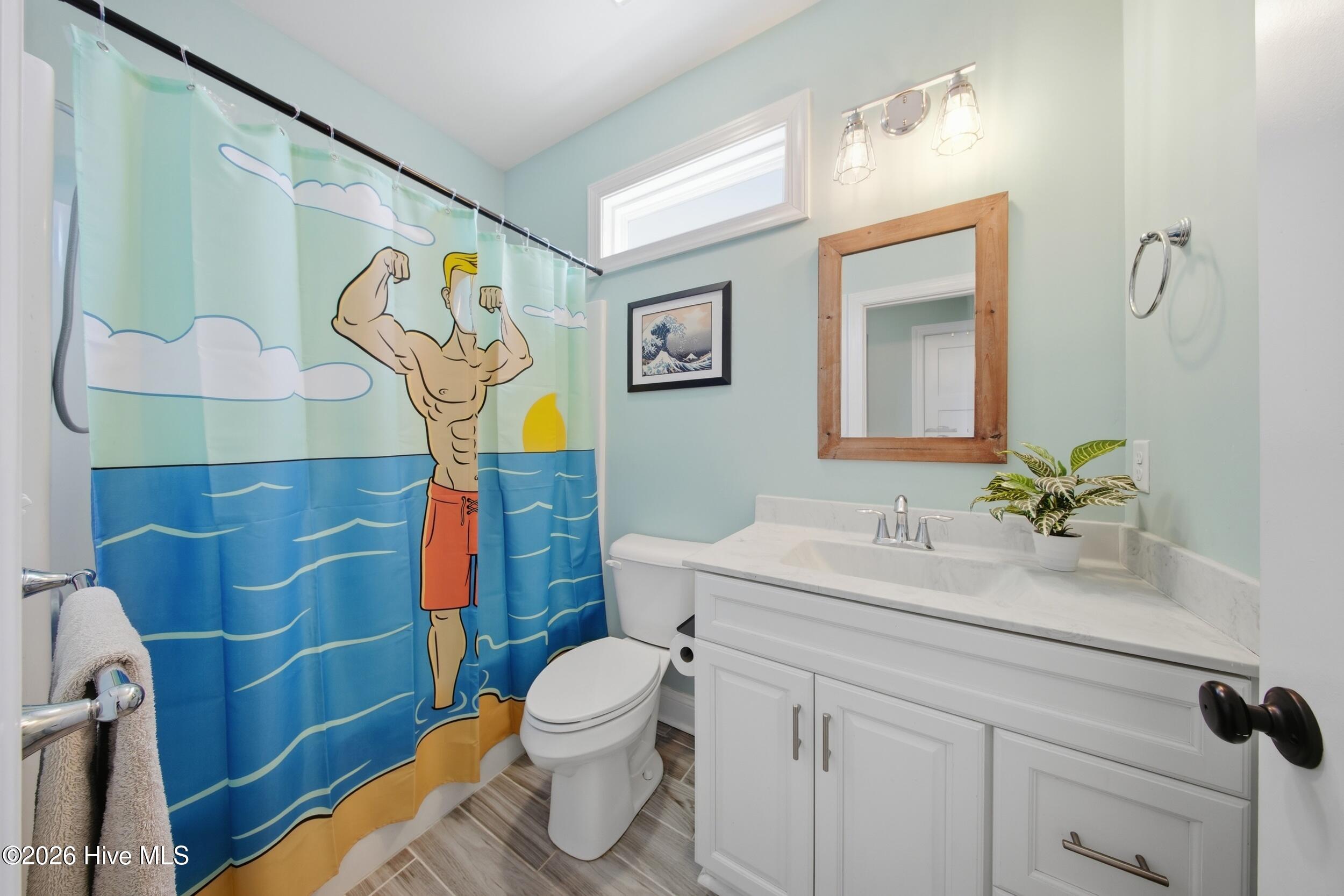 100565388 | Photo 56