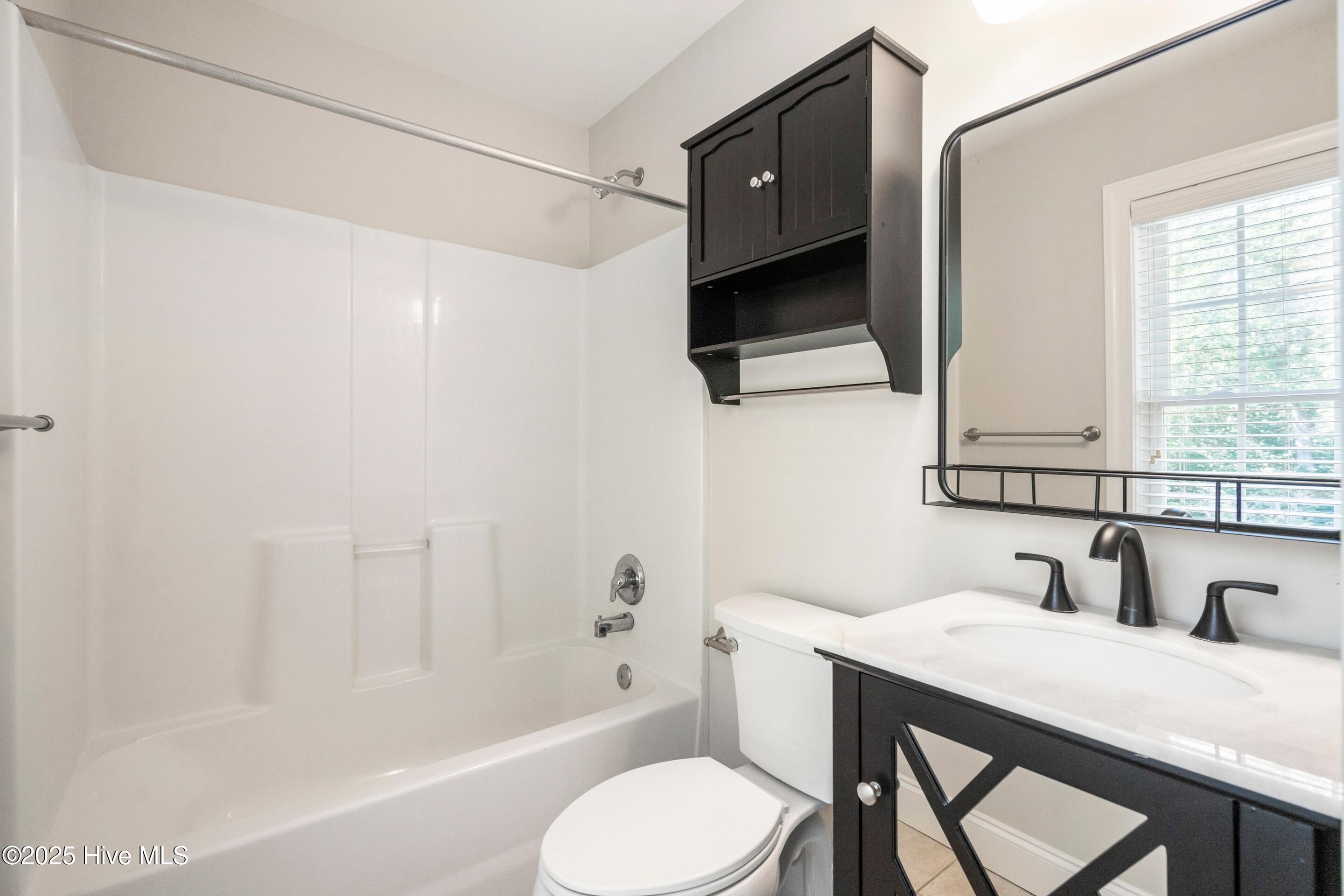 100537413 | Photo 40