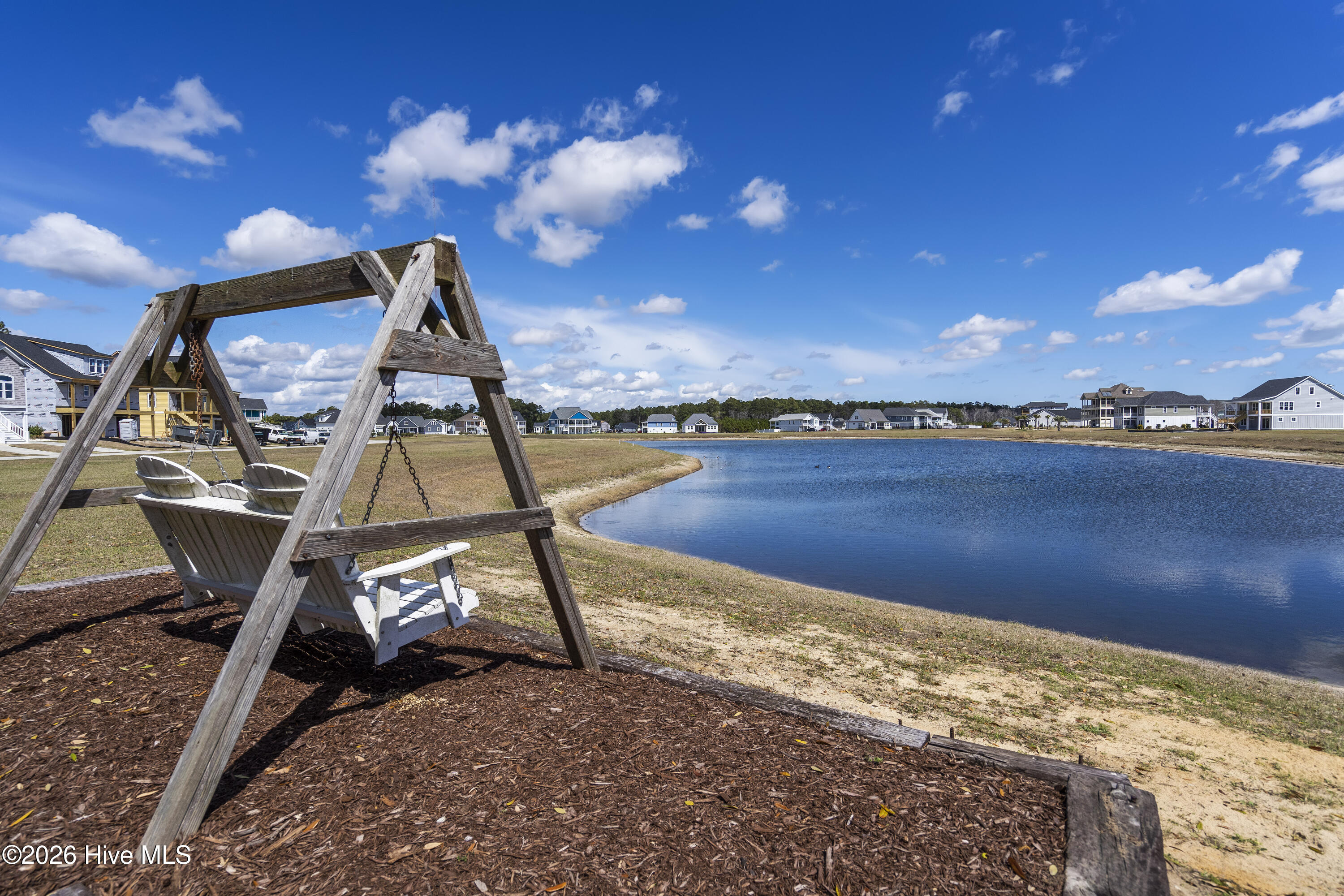 100568018 | Photo 86