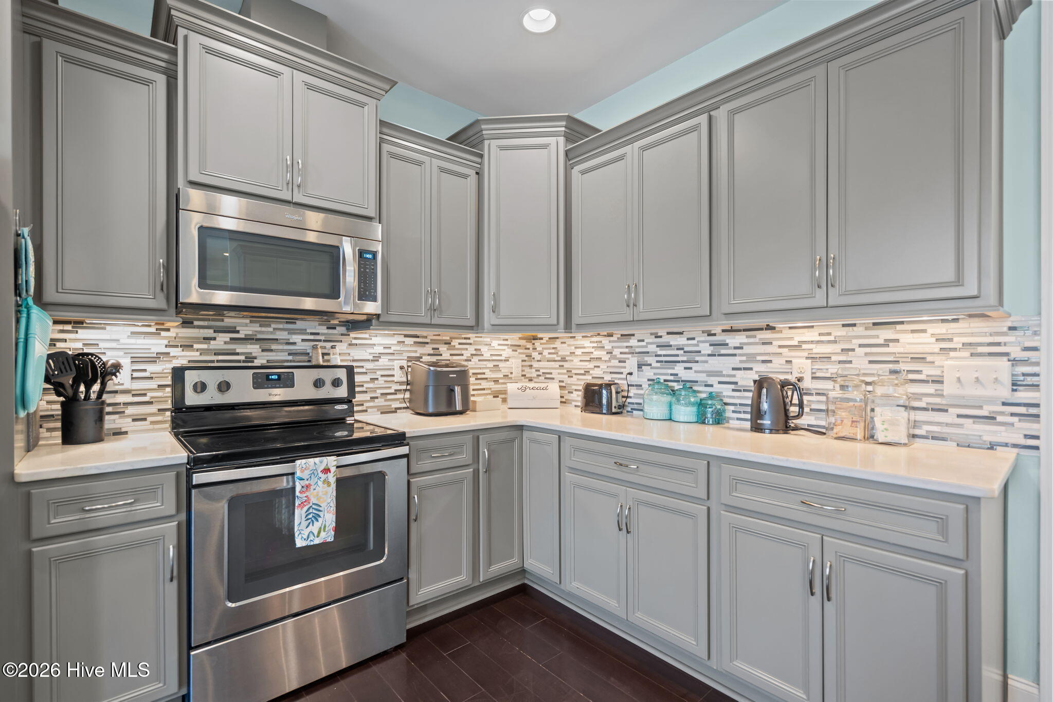 100563487 | Photo 16