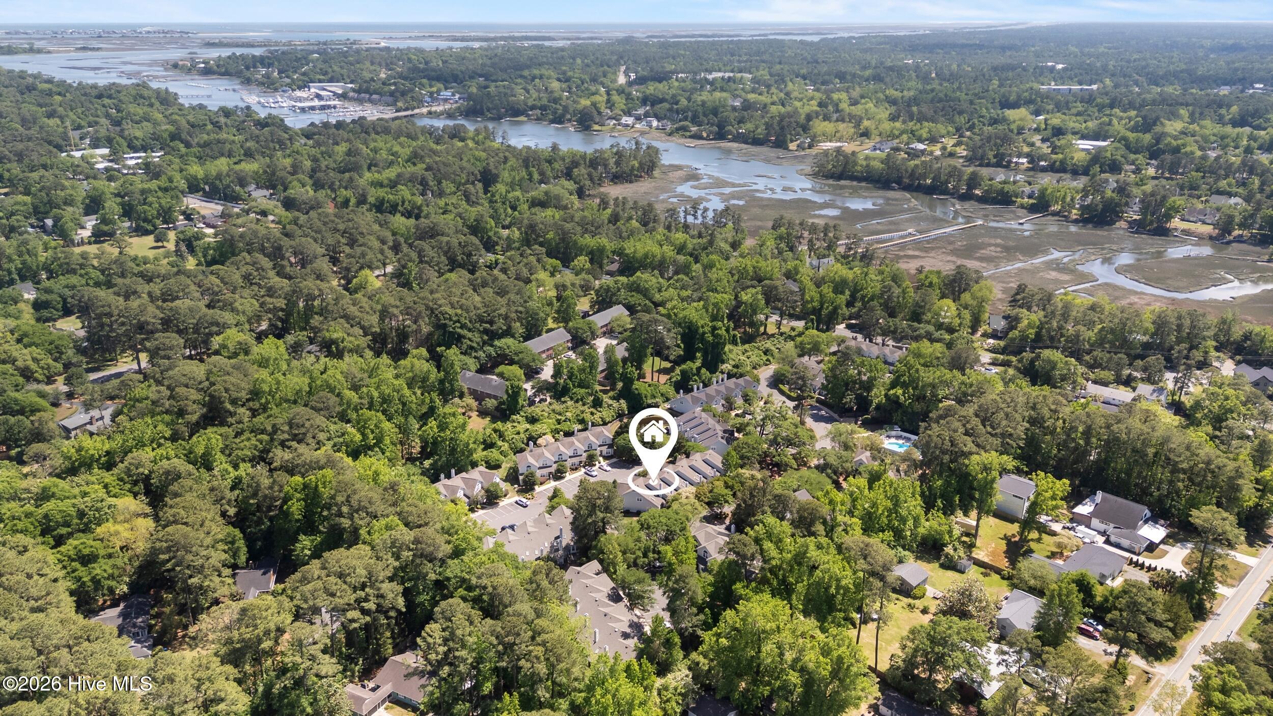 100570067 | Photo 40