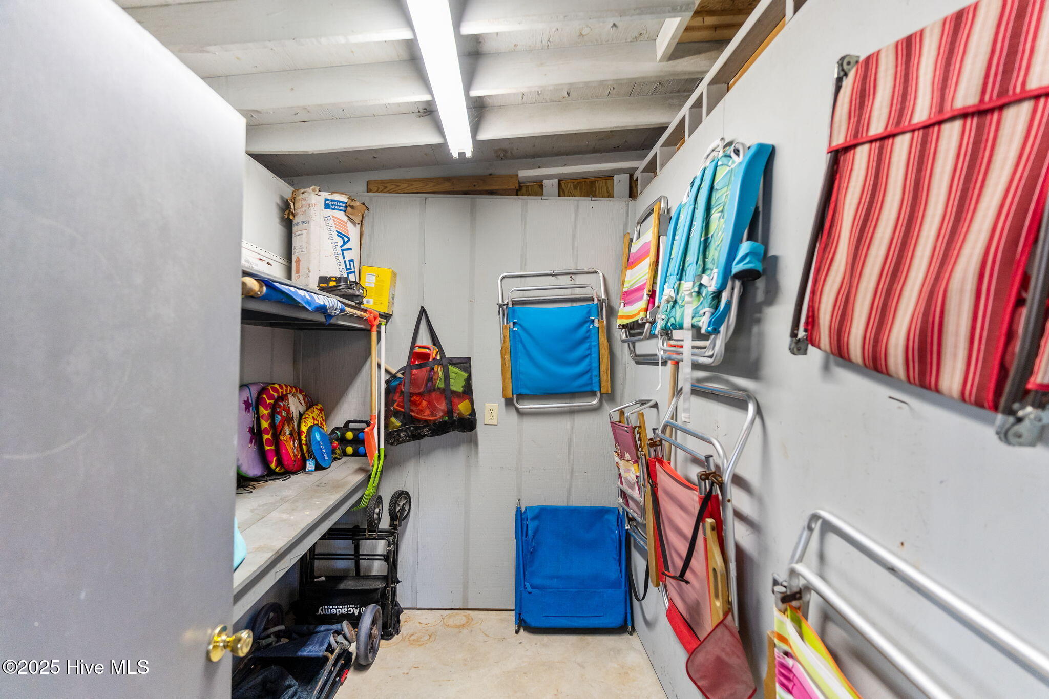 100544898 | Photo 28