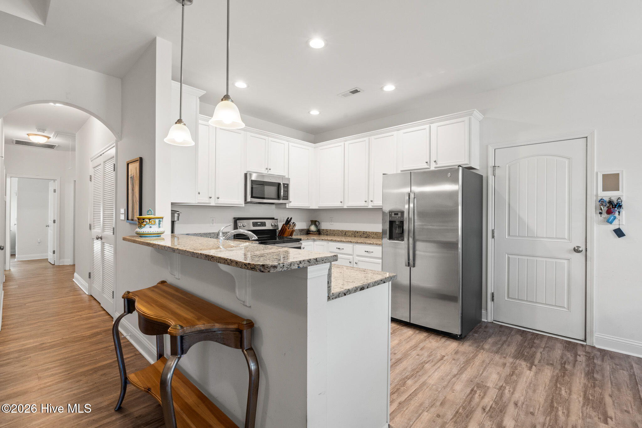 100564340 | Photo 13