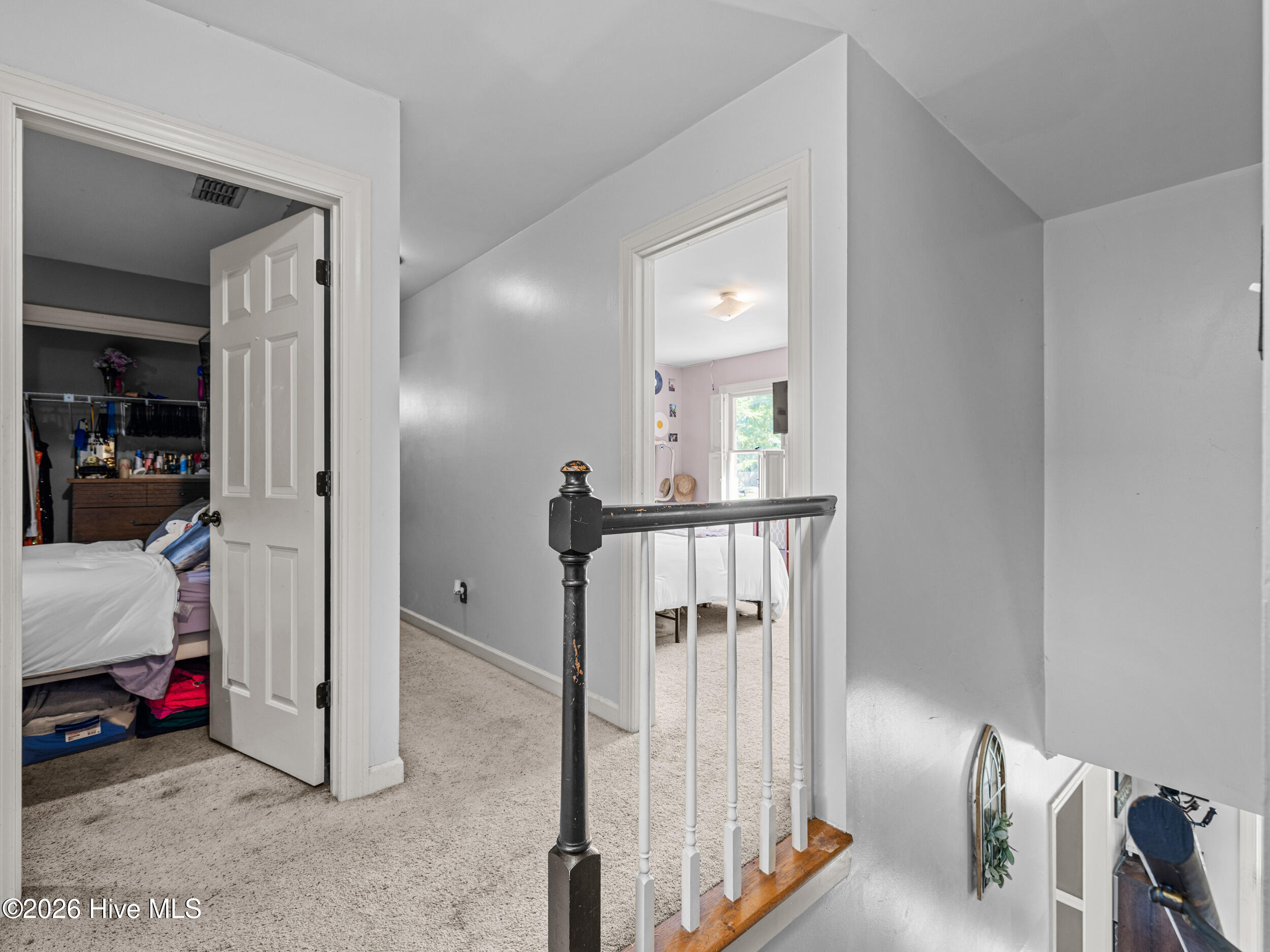 100570486 | Photo 36