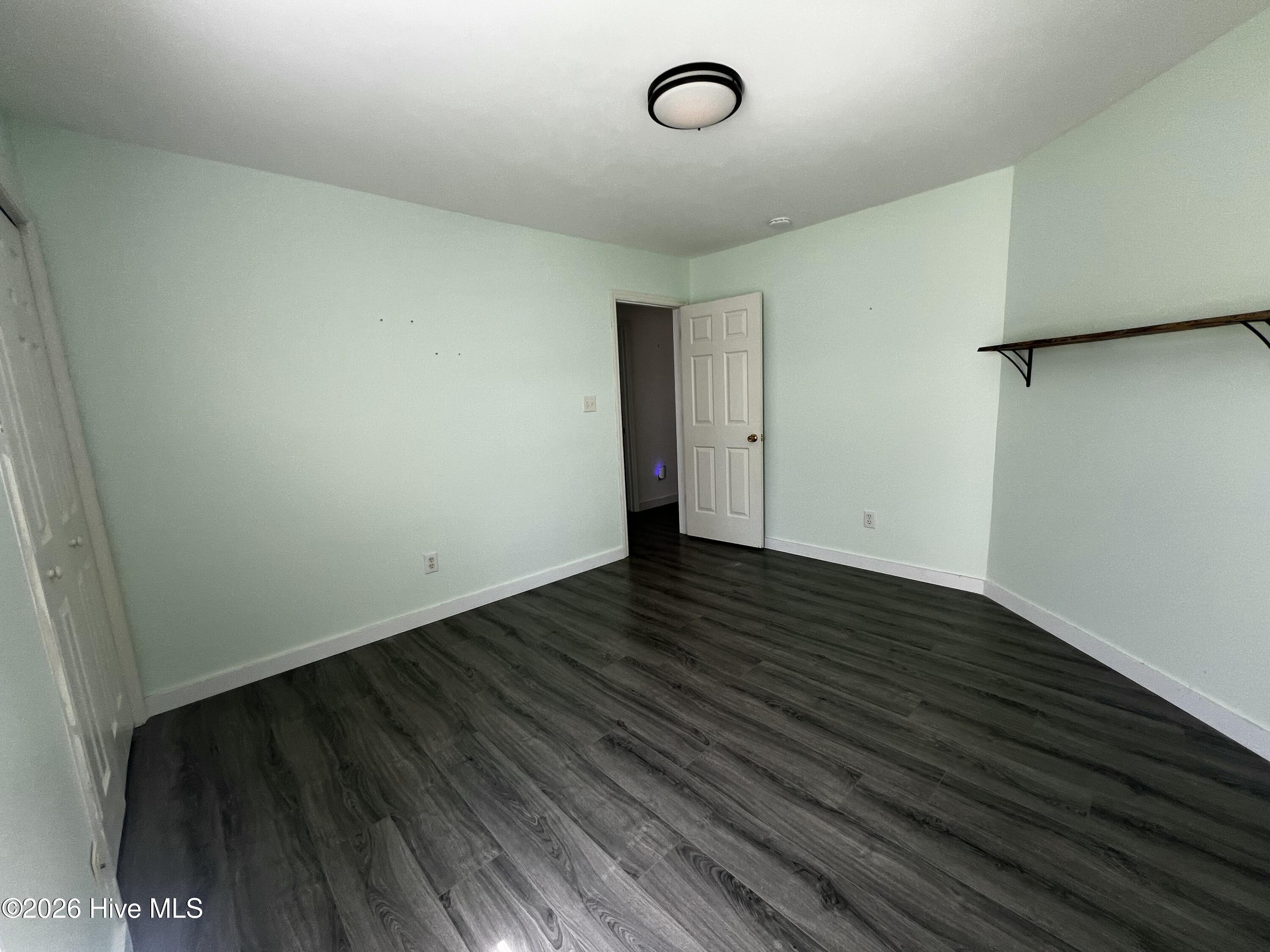 100565379 | Photo 12