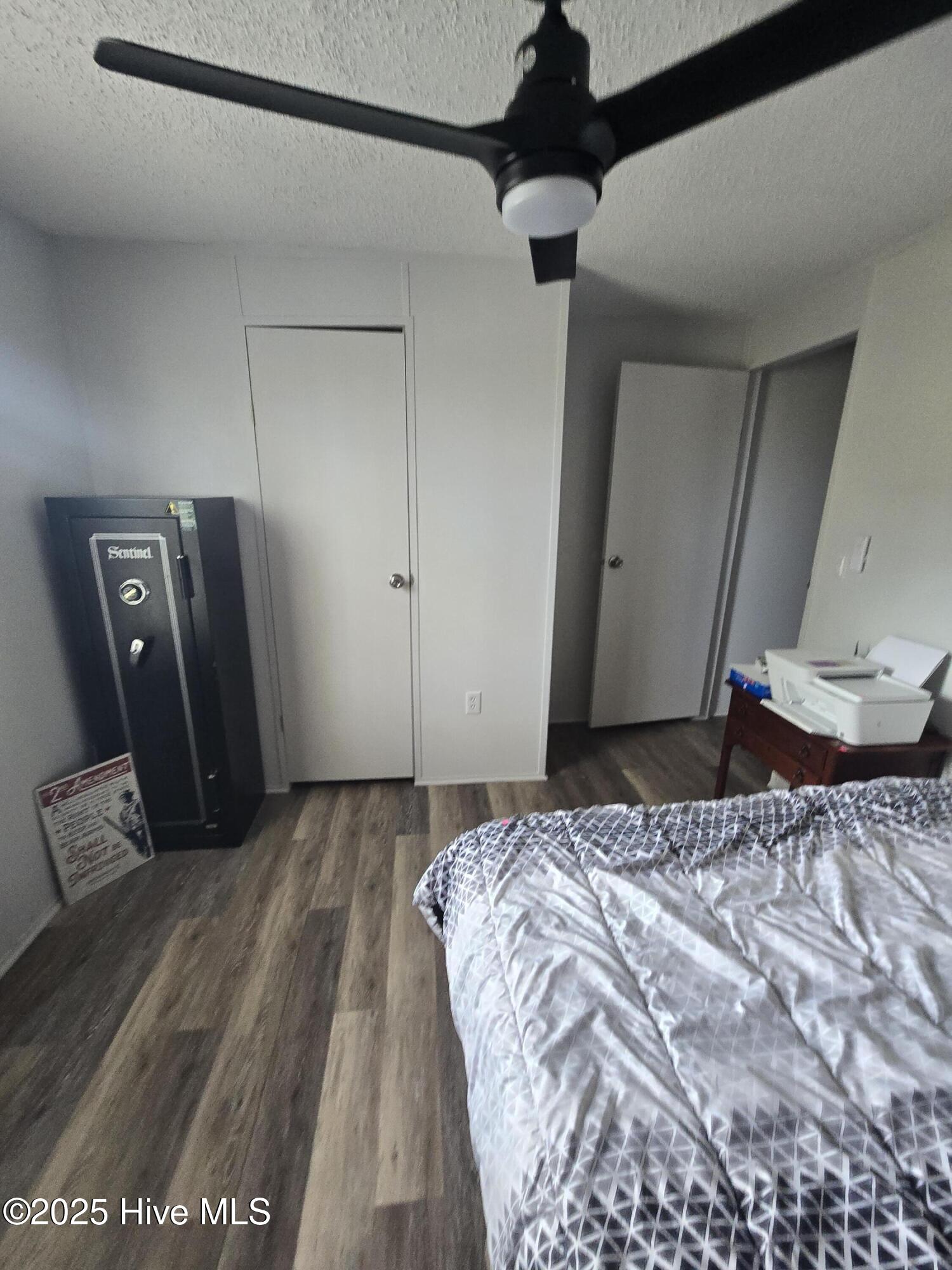 100510257 | Photo 18