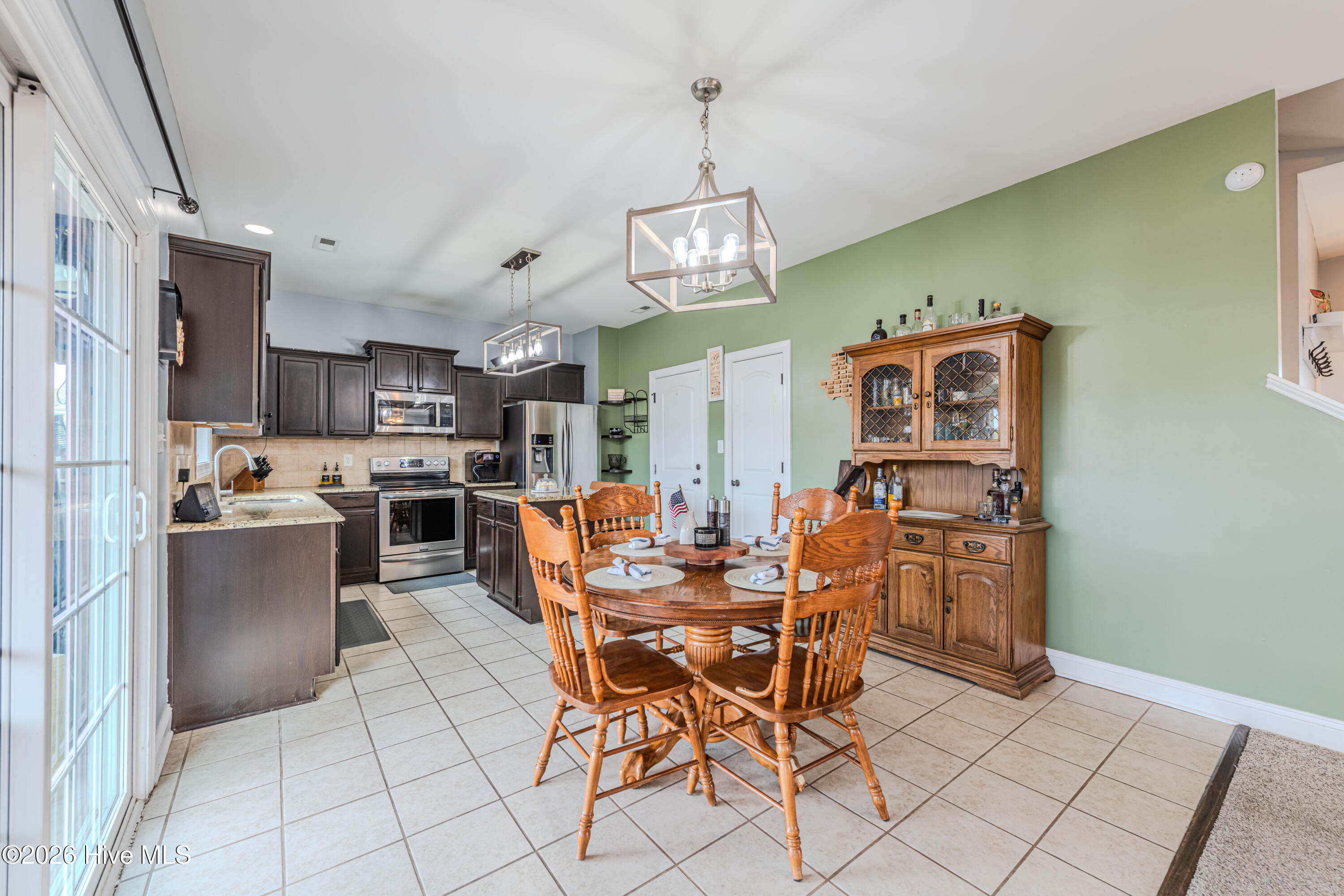 100555095 | Photo 49