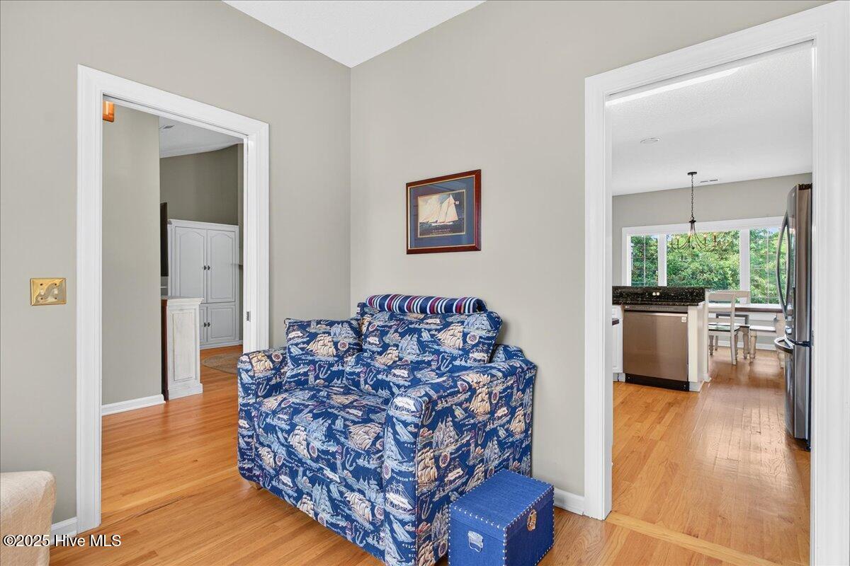 100561885 | Photo 38