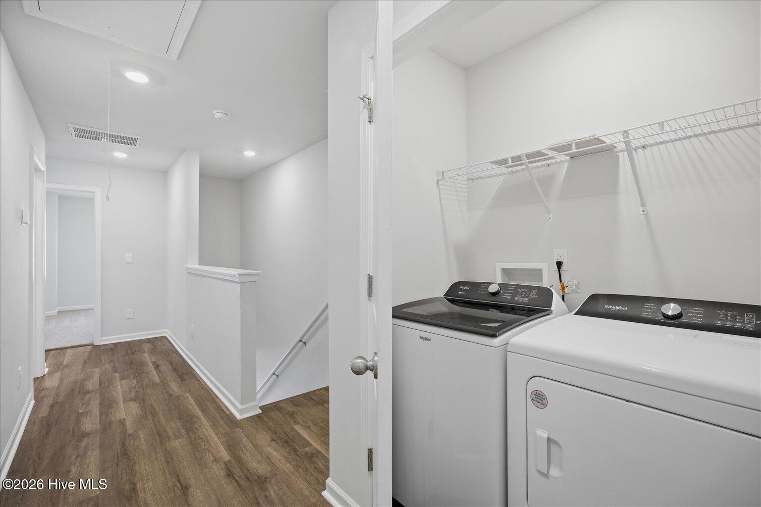 100548049 | Photo 39