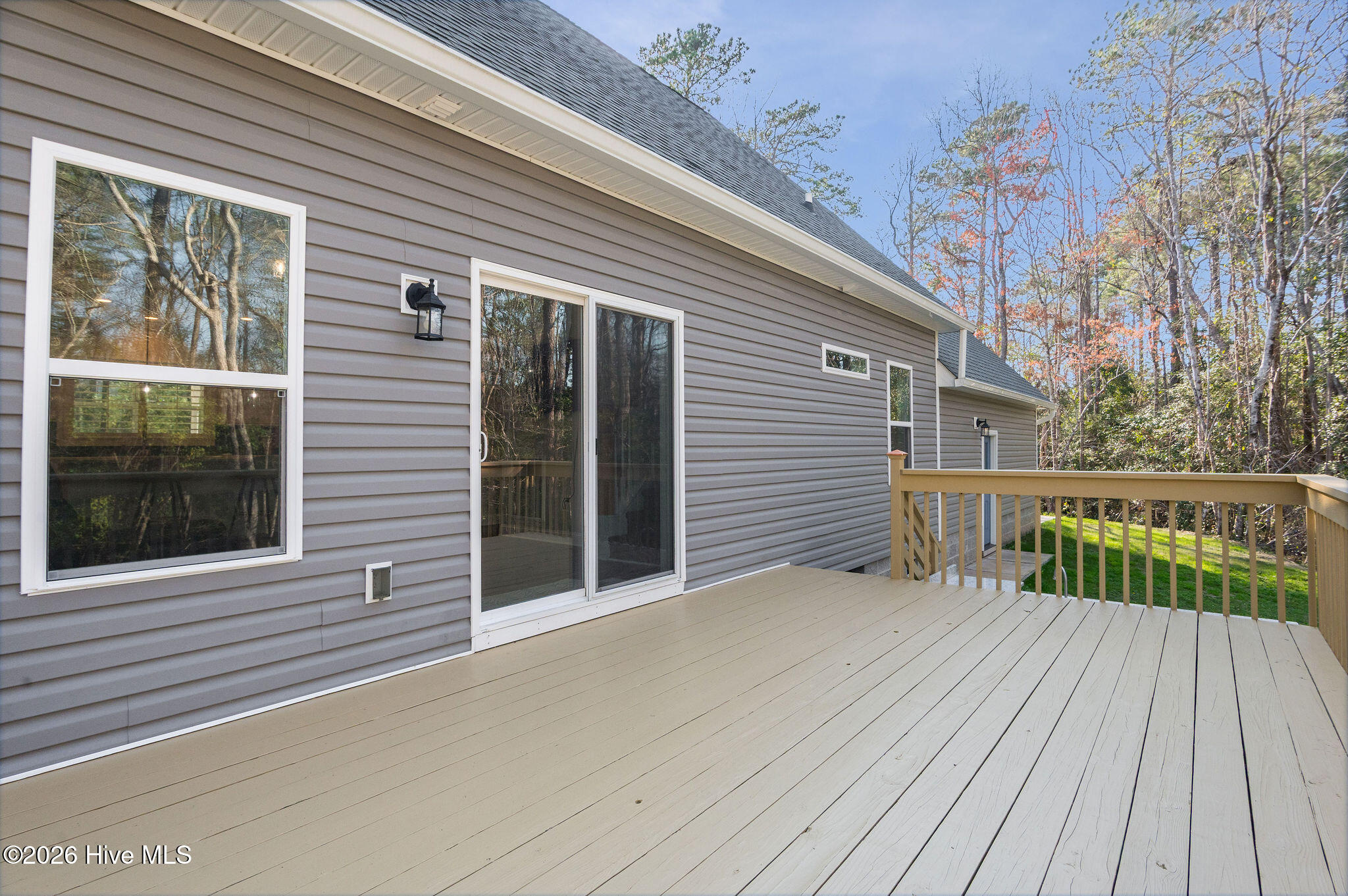 100559948 | Photo 39