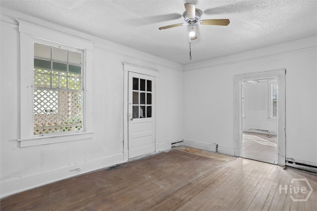 221 E 49th Street, Savannah, GA, 31405