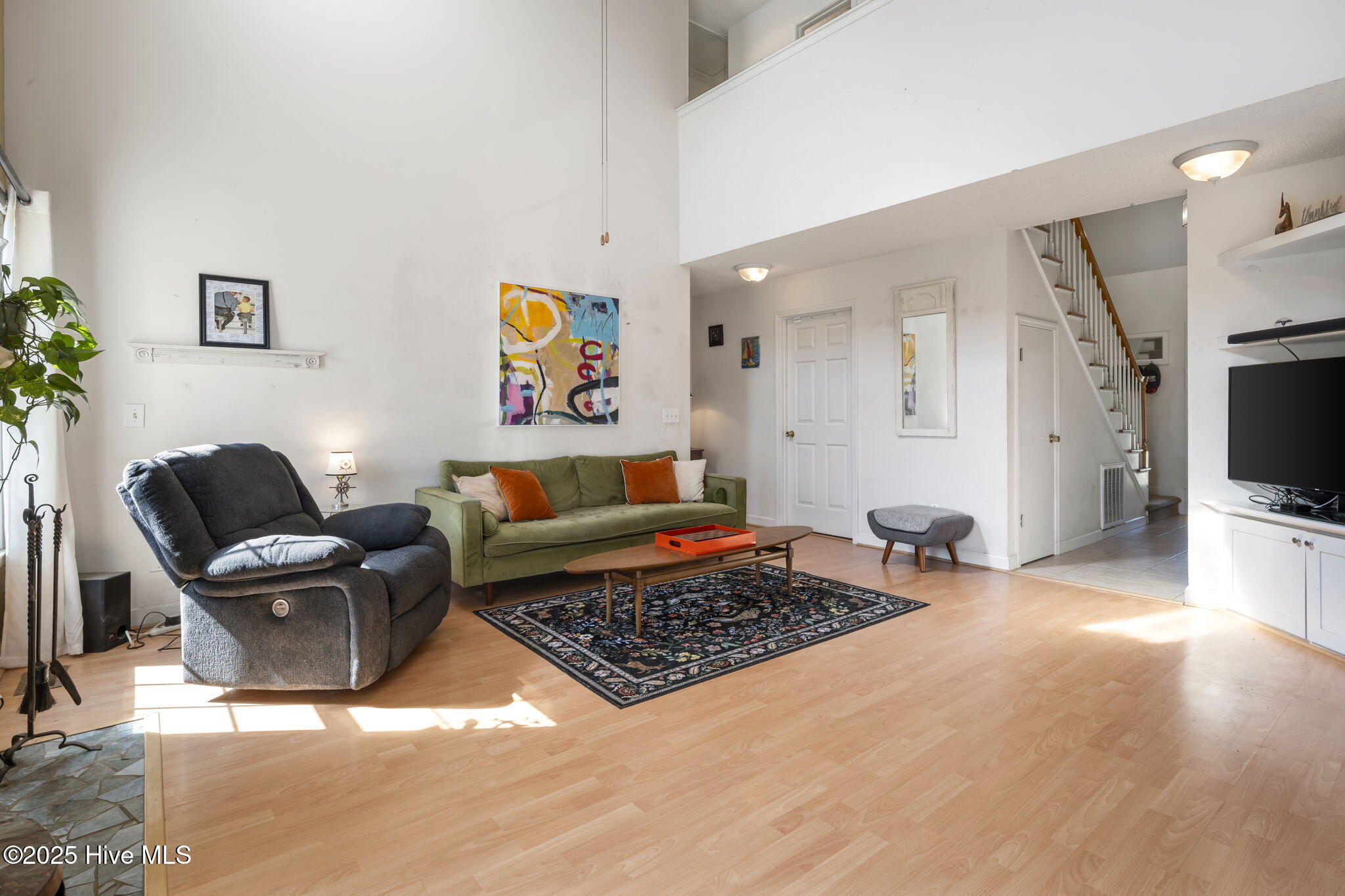 100545909 | Photo 14