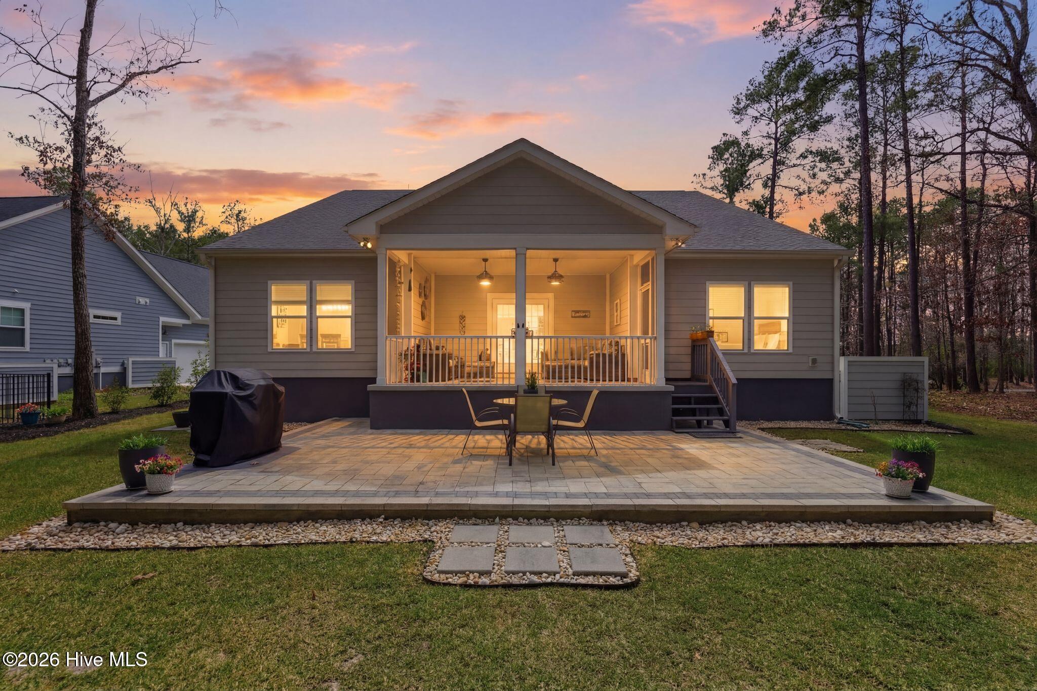 100560702 | Photo 17