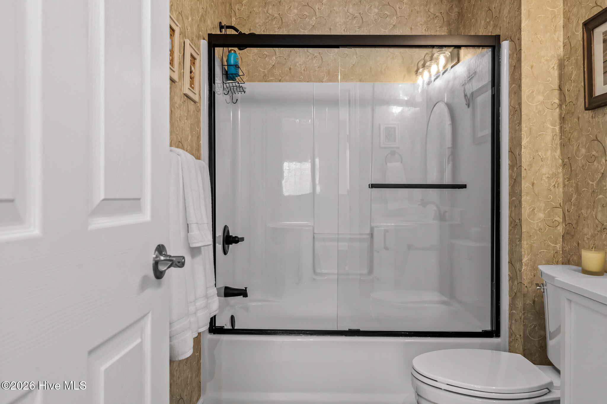 100568438 | Photo 37