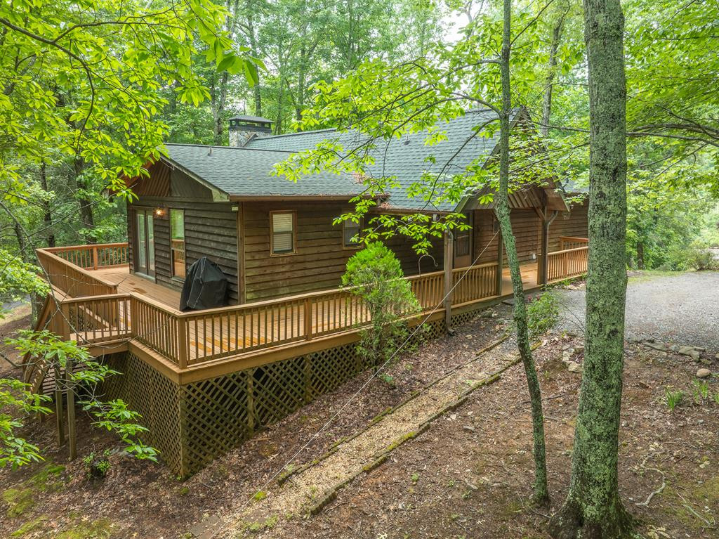Side Exterior/Stairs to Crawlspace Workshop