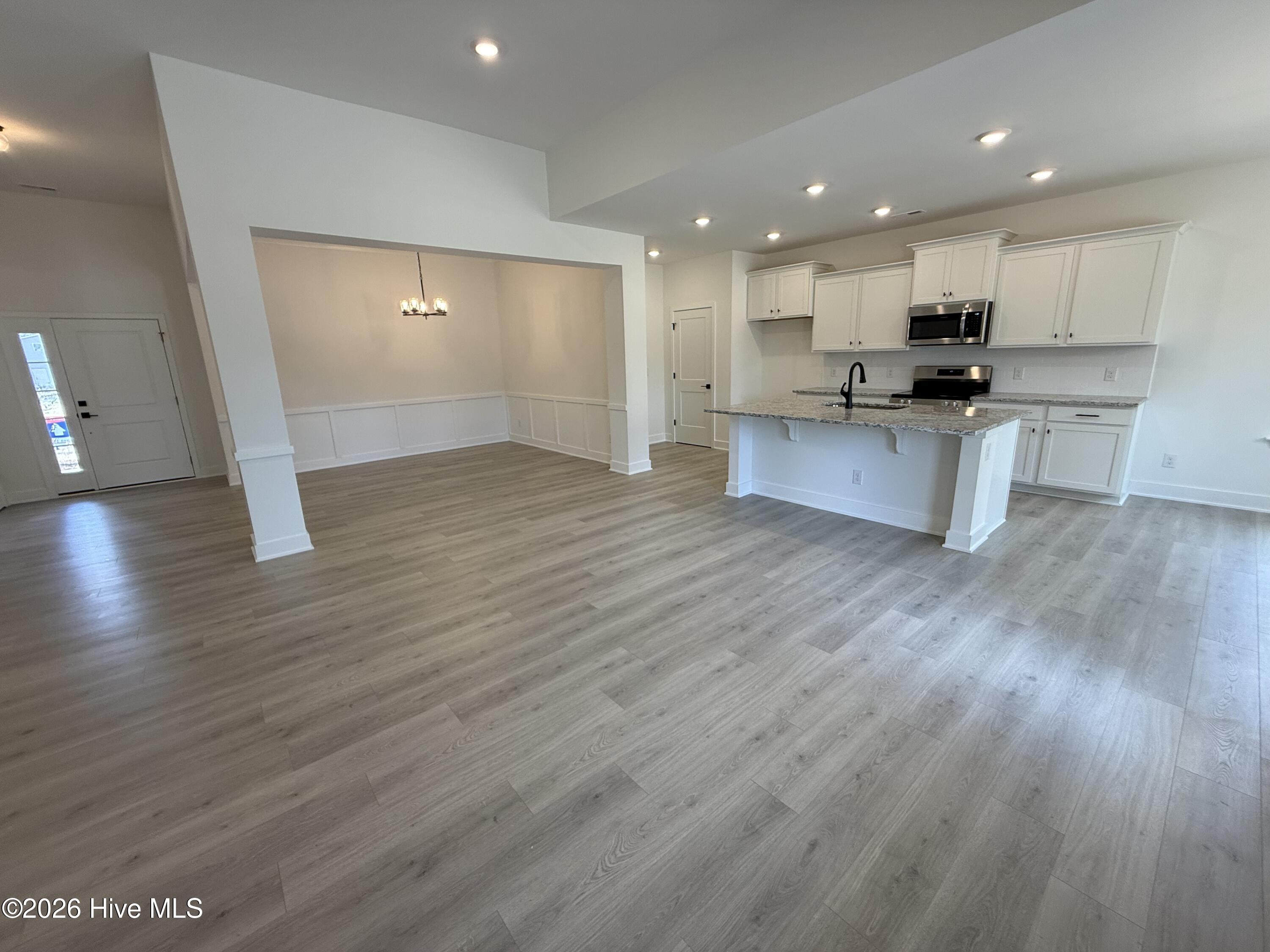 100546686 | Photo 18