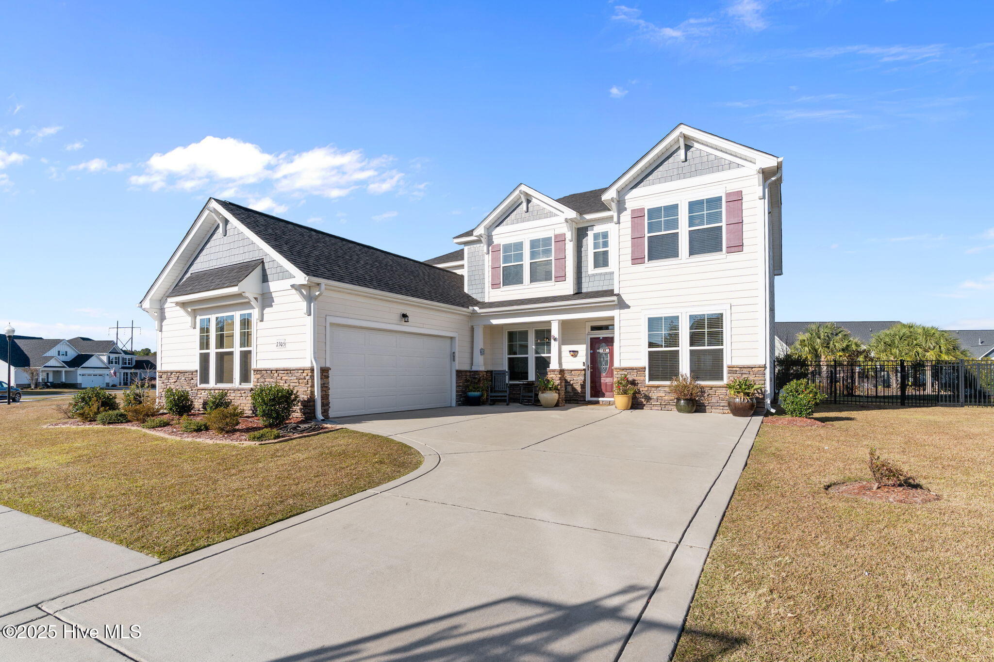 100542134 | Photo 42