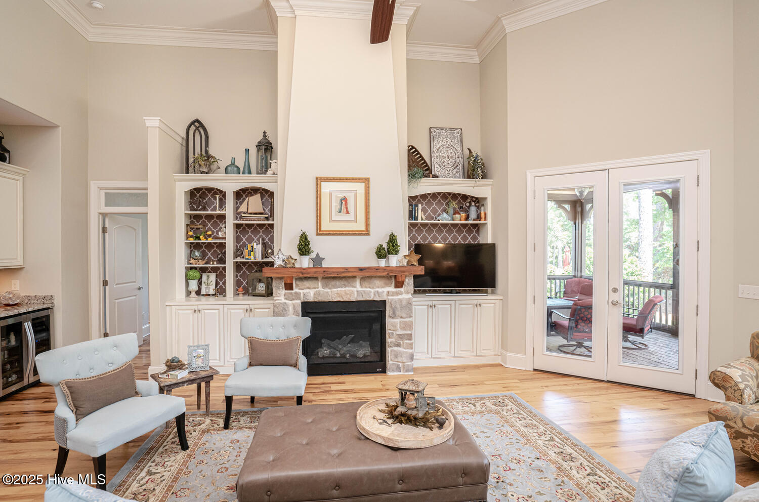 100514685 | Photo 10