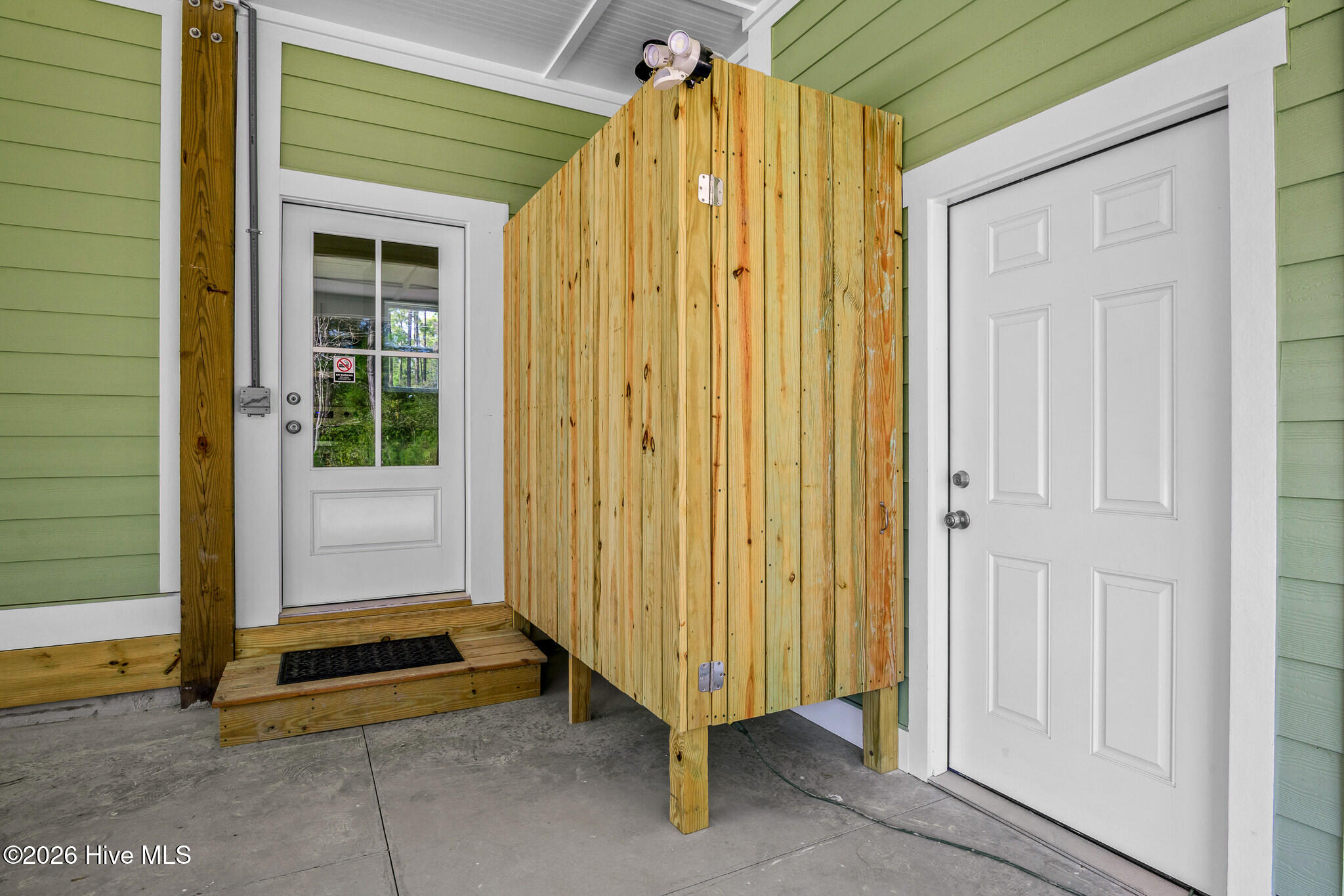 100517039 | Photo 49