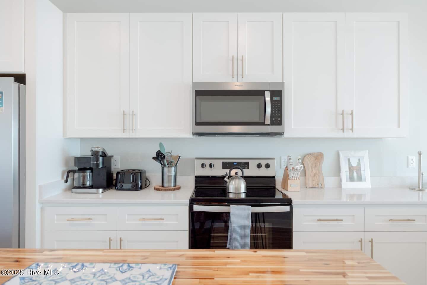 100543911 | Photo 21