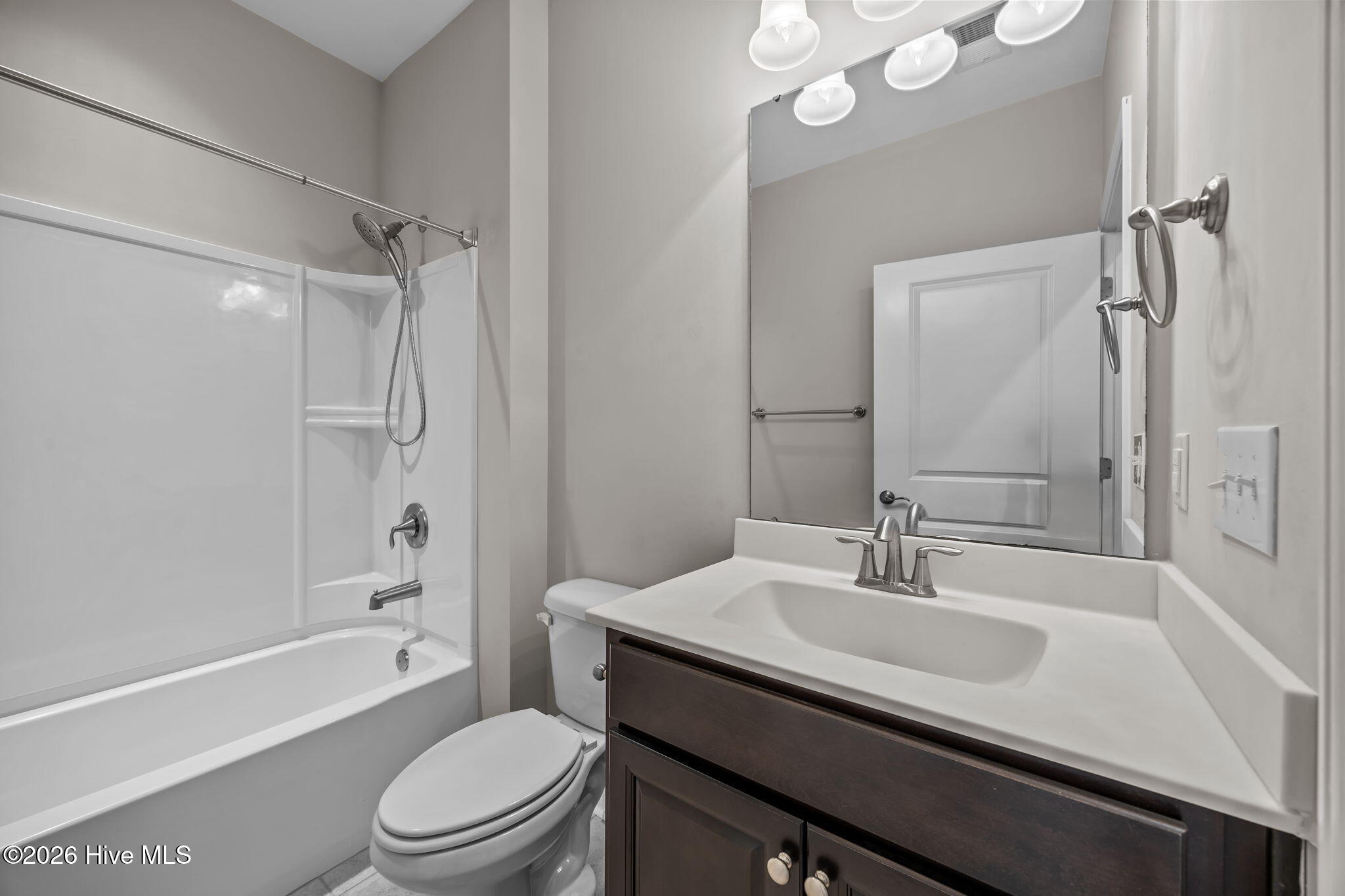 100552007 | Photo 54