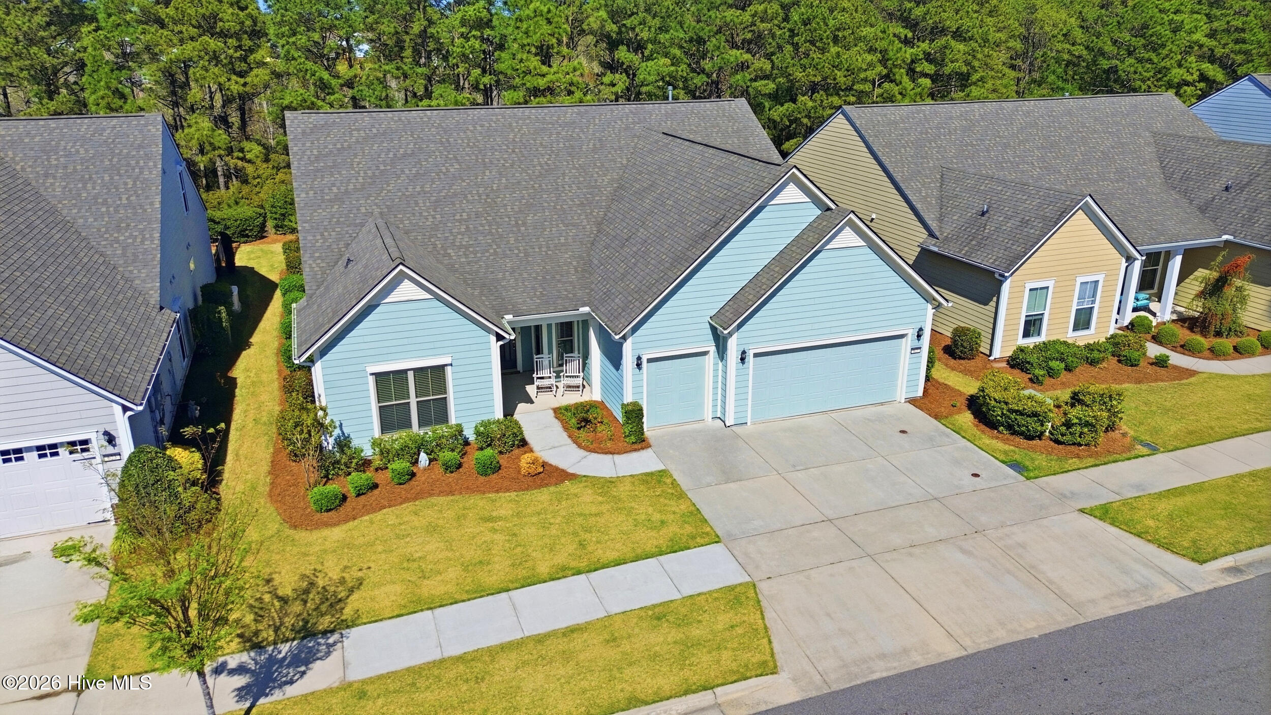 100565292 | Photo 43