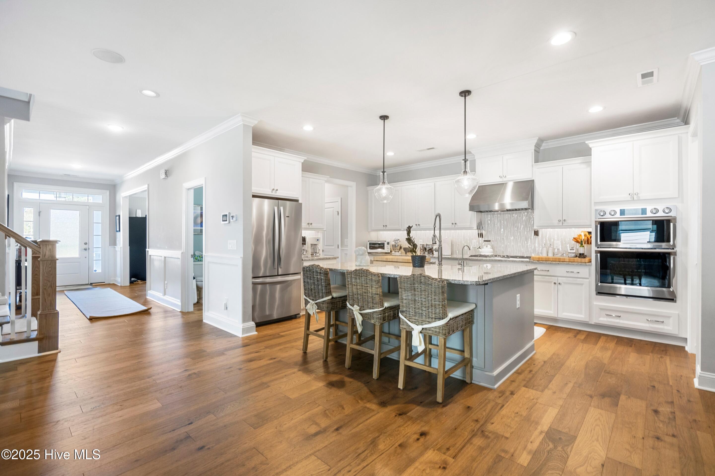 100551438 | Photo 14