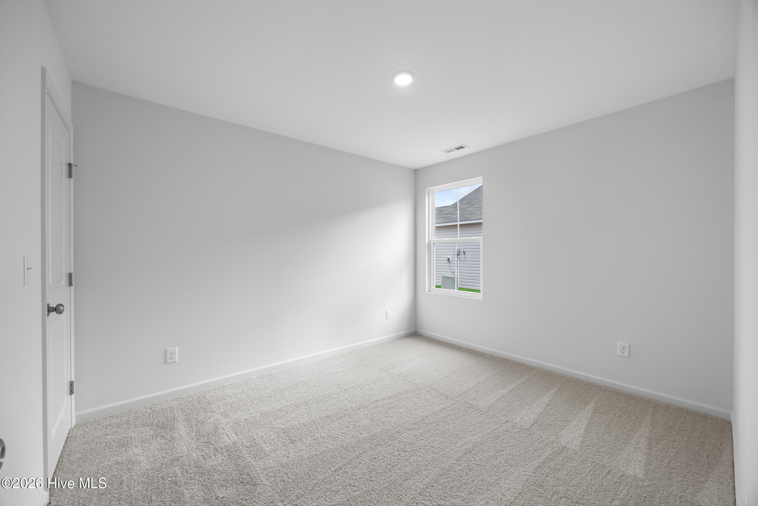 100579078 | Photo 12