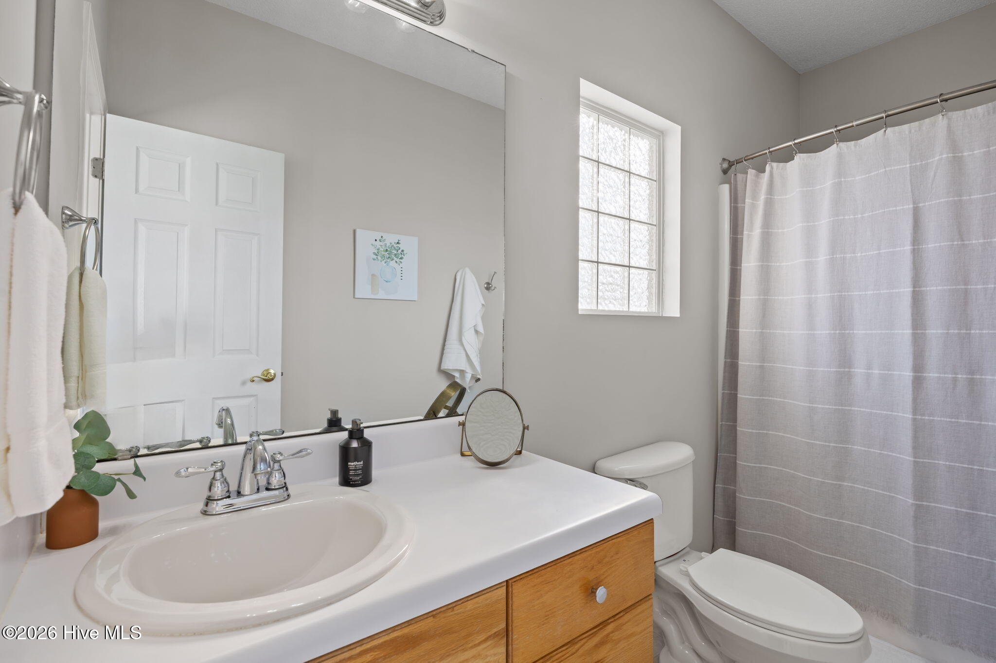 100557931 | Photo 15