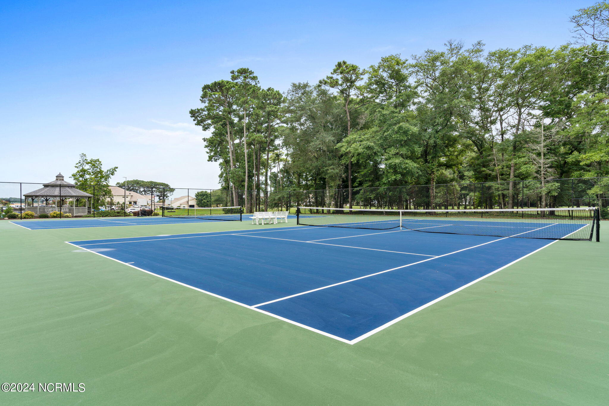 100456942 | Photo 39