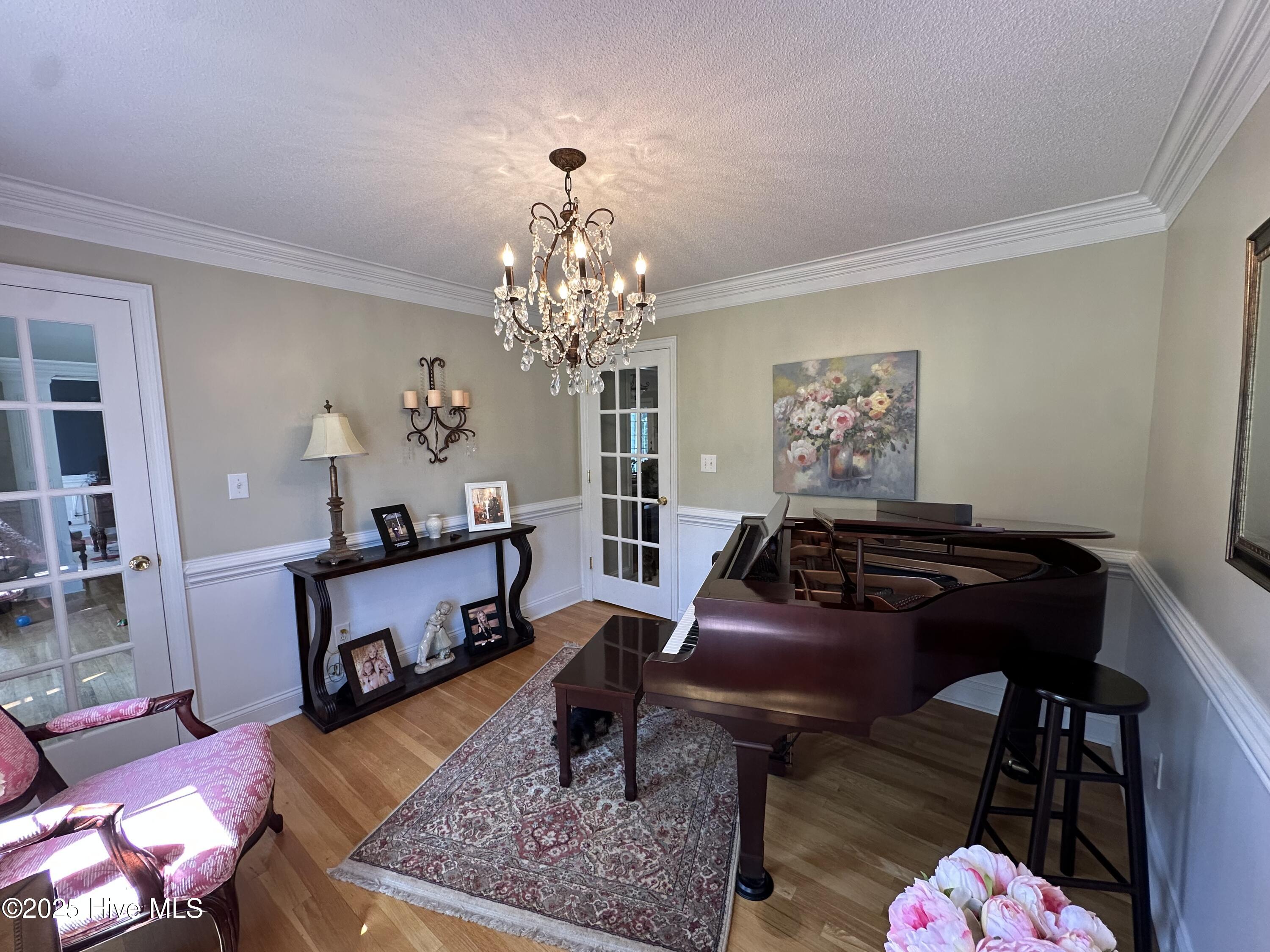 100514130 | Photo 45