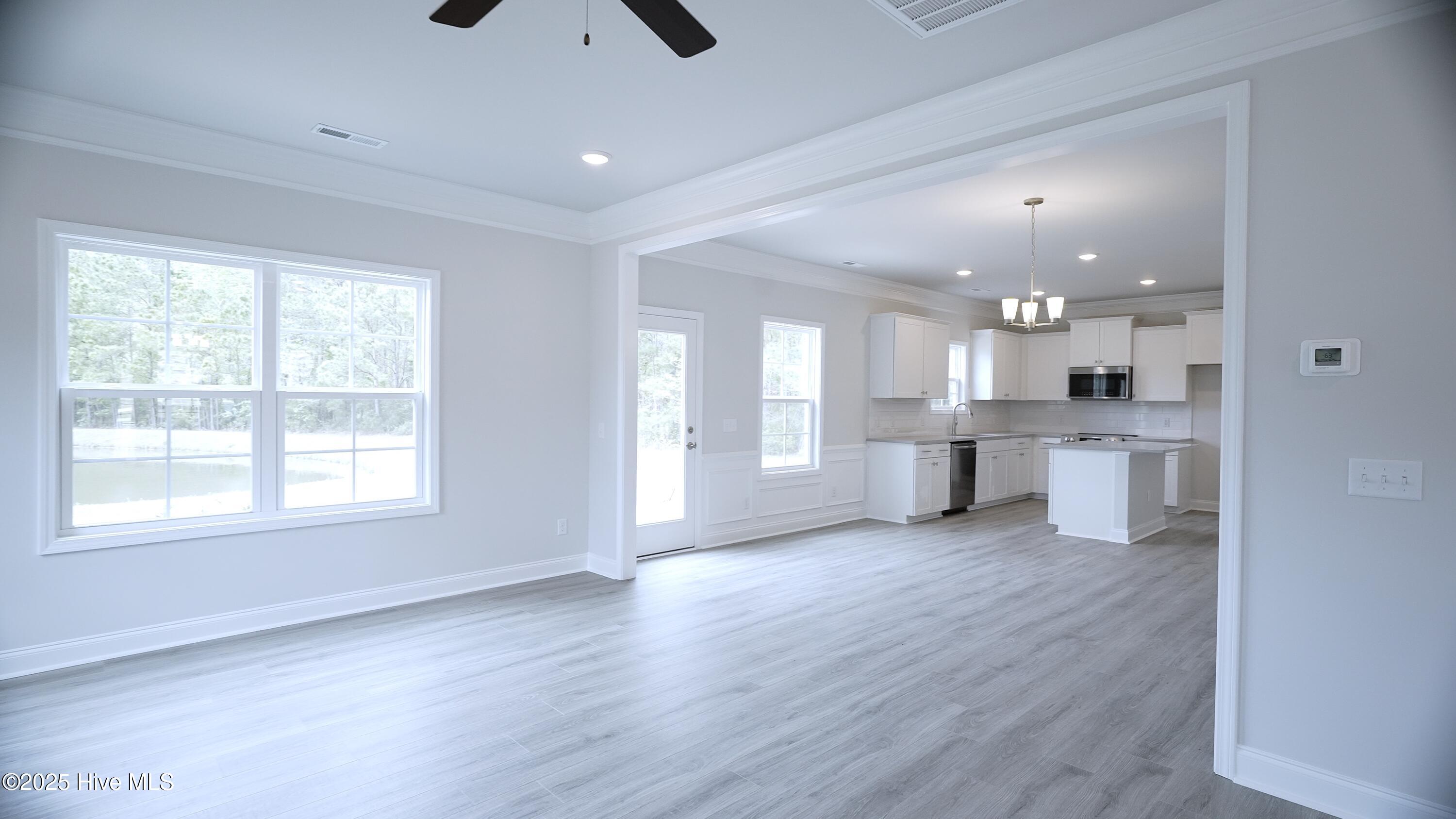 100420990 | Photo 14