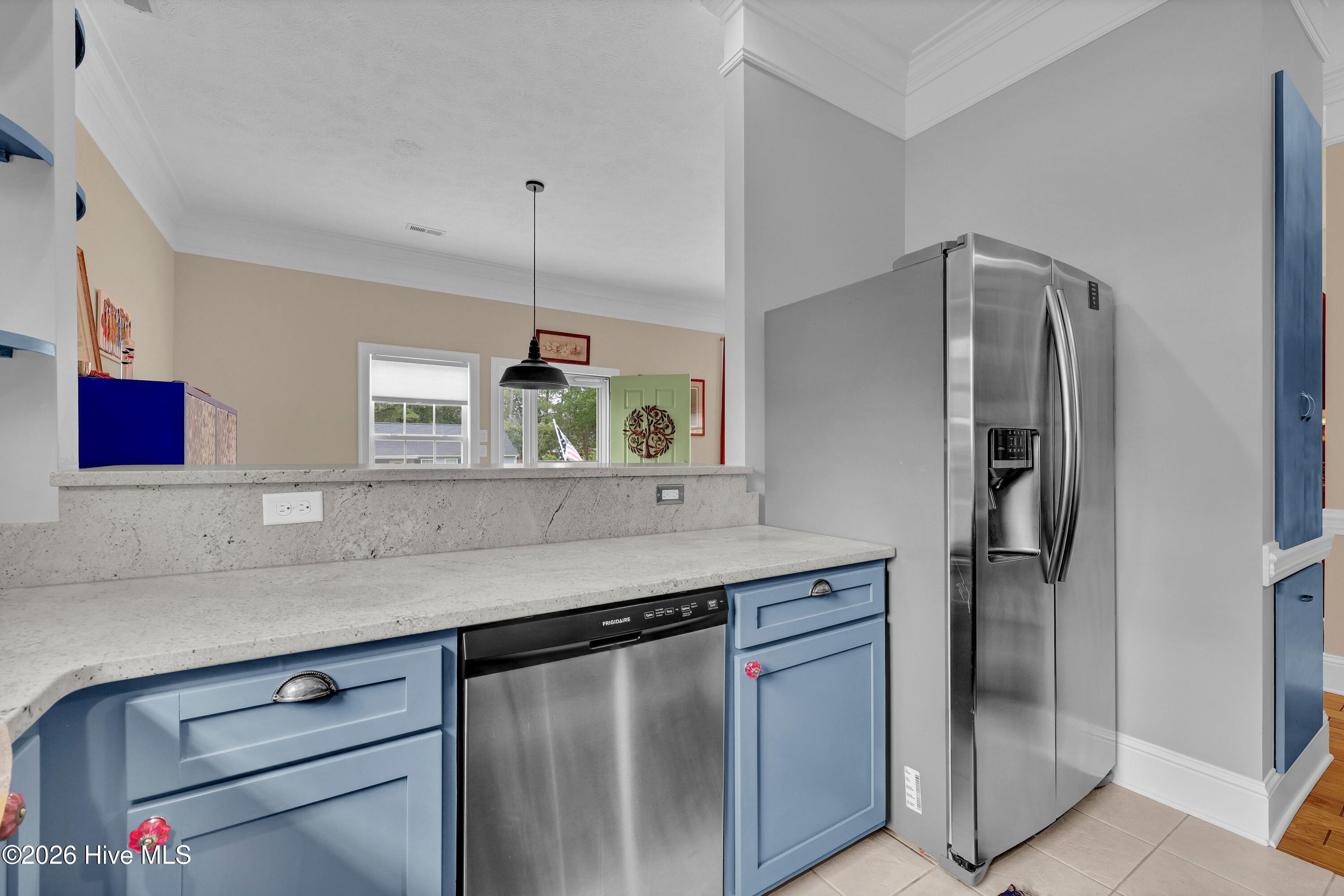 100564769 | Photo 13