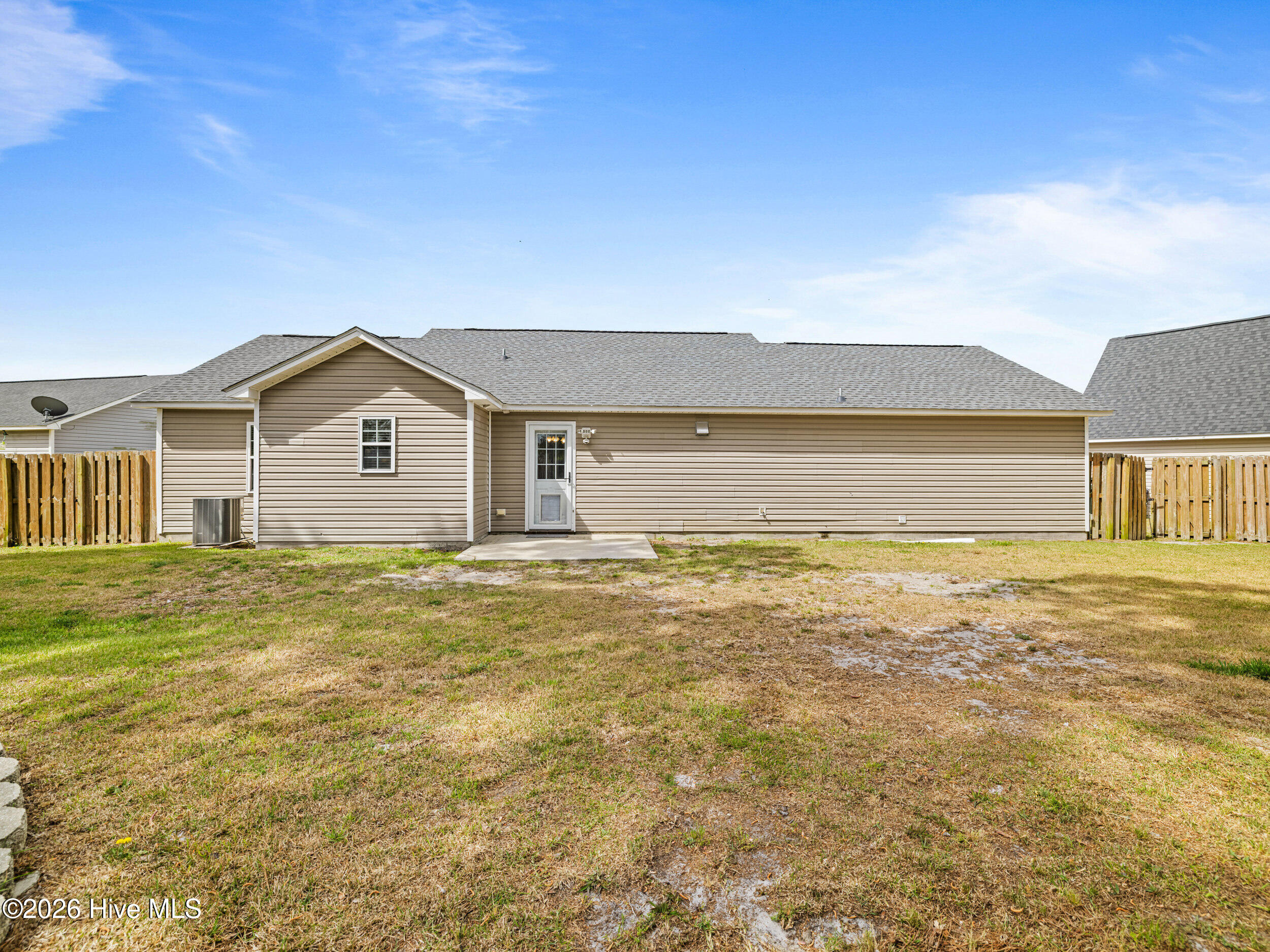 100565306 | Photo 28