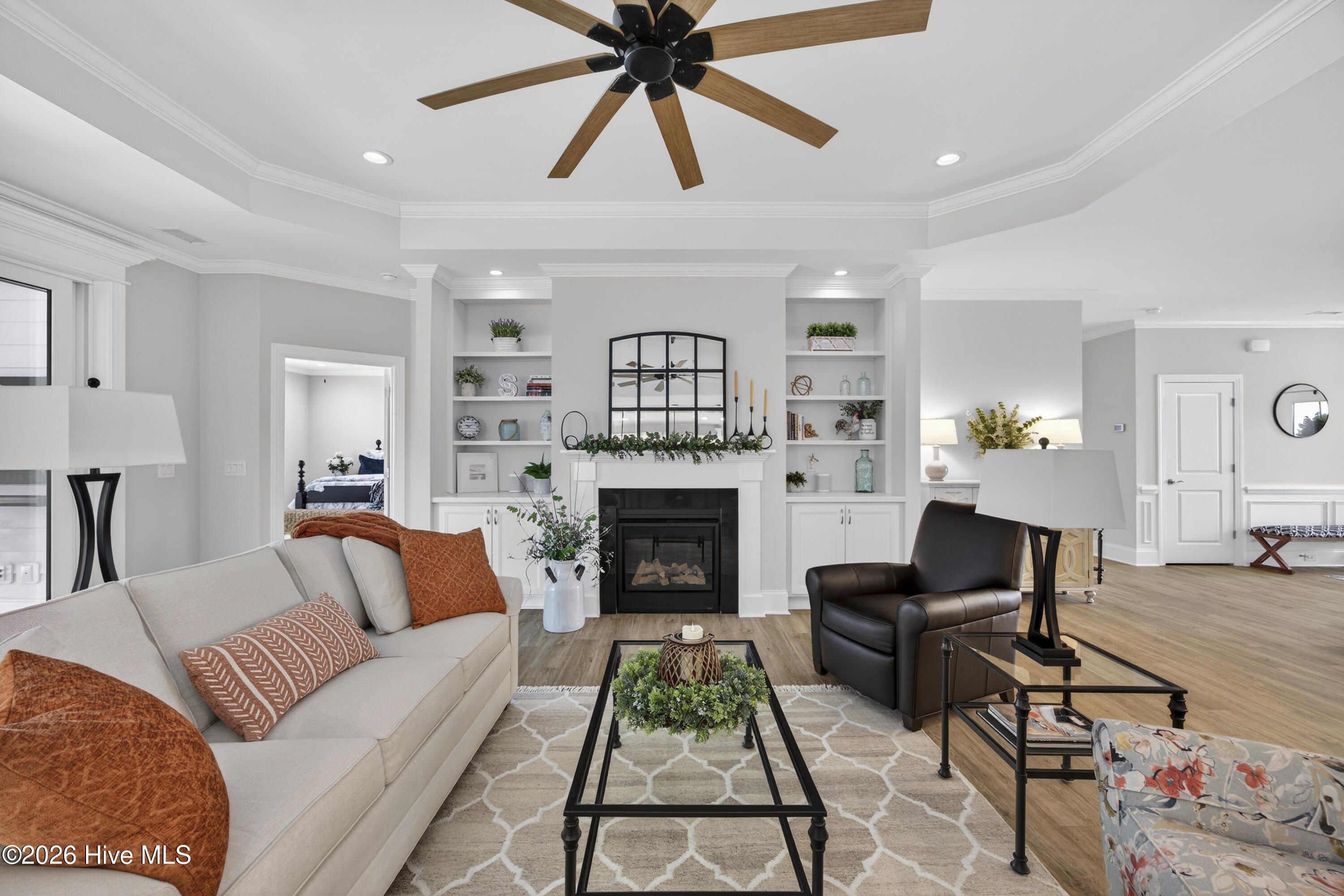 100551678 | Photo 24