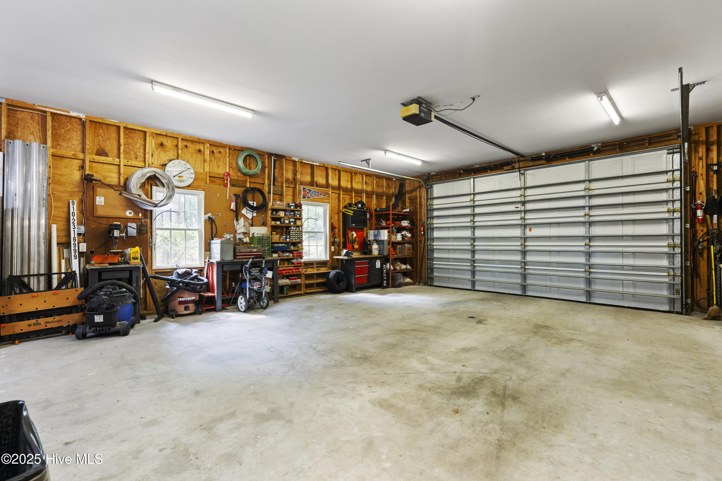 100511764 | Photo 16