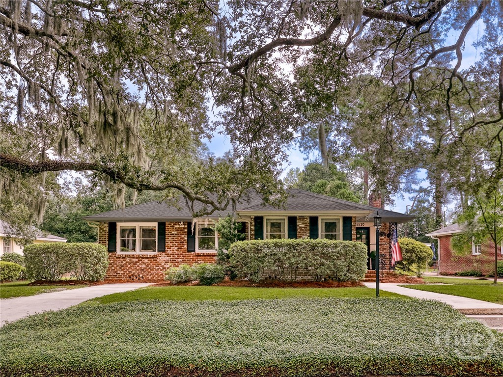 Photo 2 of Single family home for sale at 5520 Reynolds St, Savannah, GA 31405 | MLS# SA364785 | Listing updated on 2026-09-18