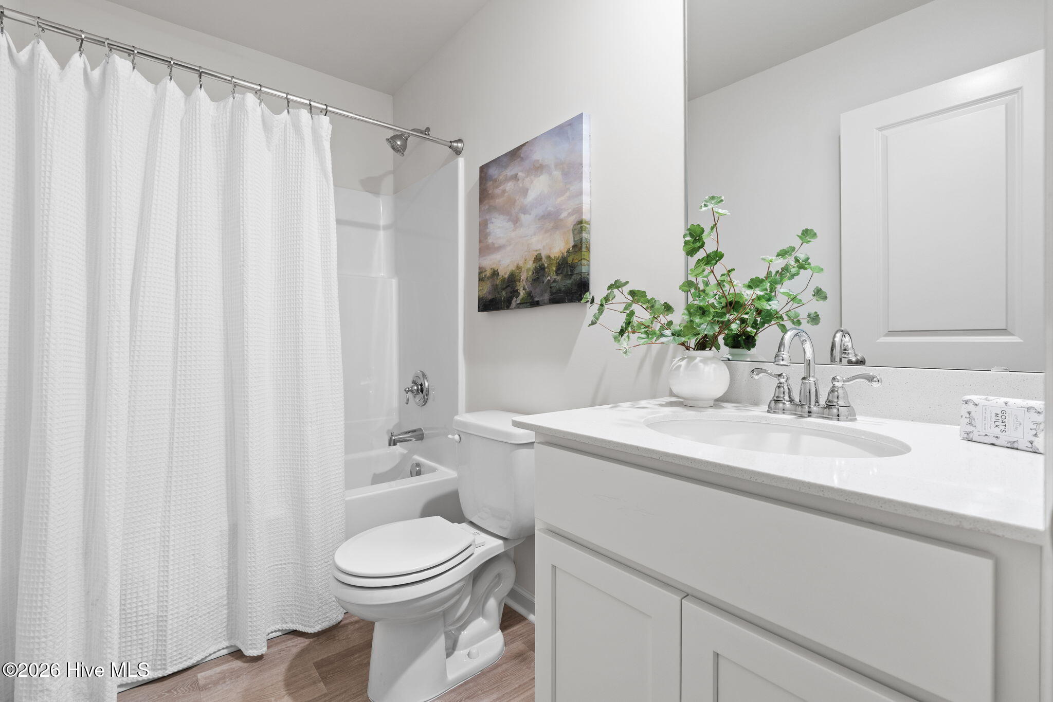 100526803 | Photo 32