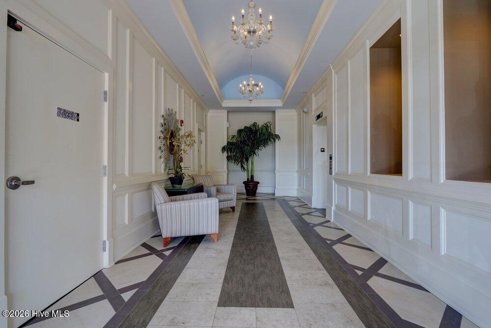 100570367 | Photo 33