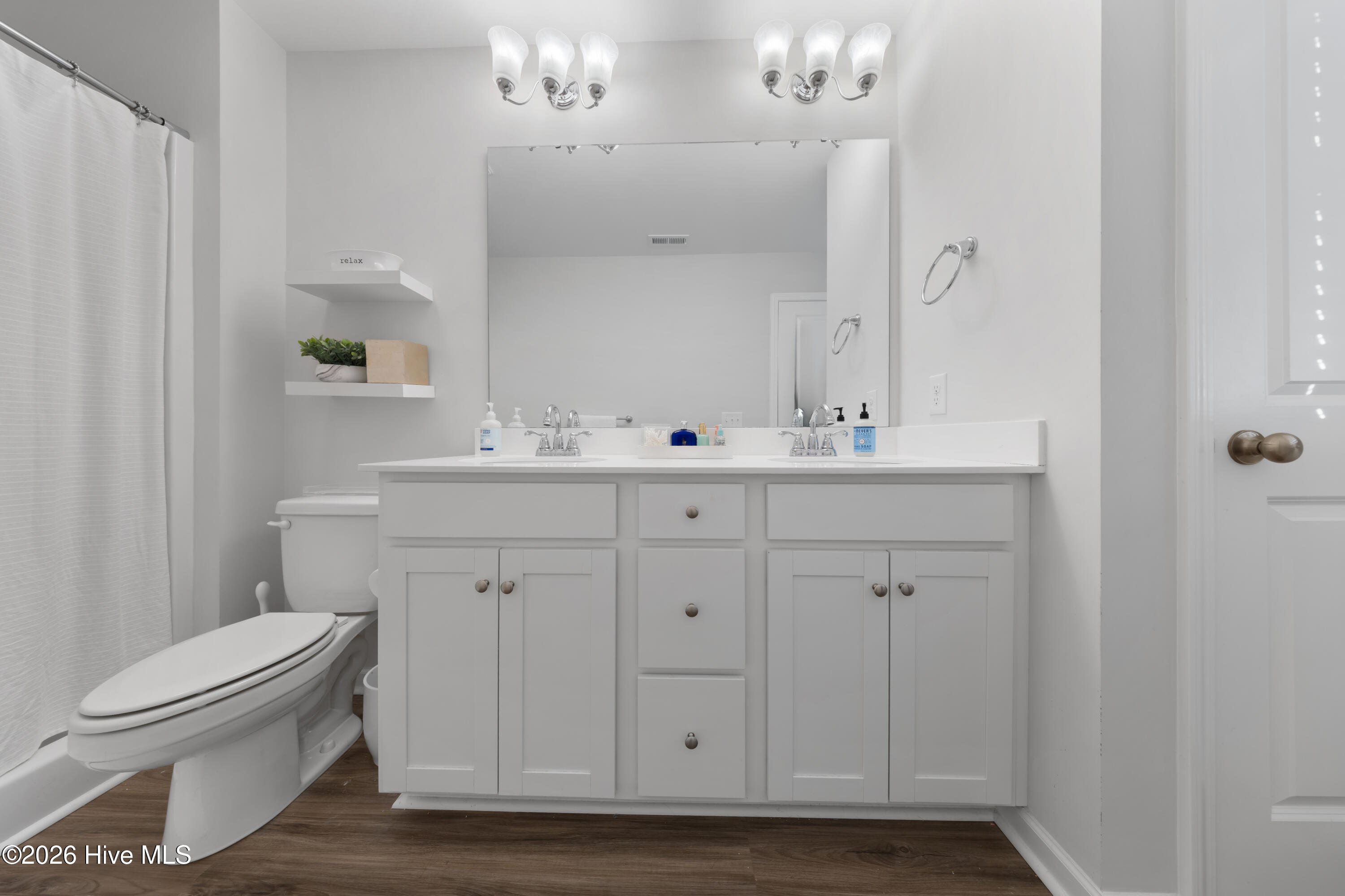 100555371 | Photo 27