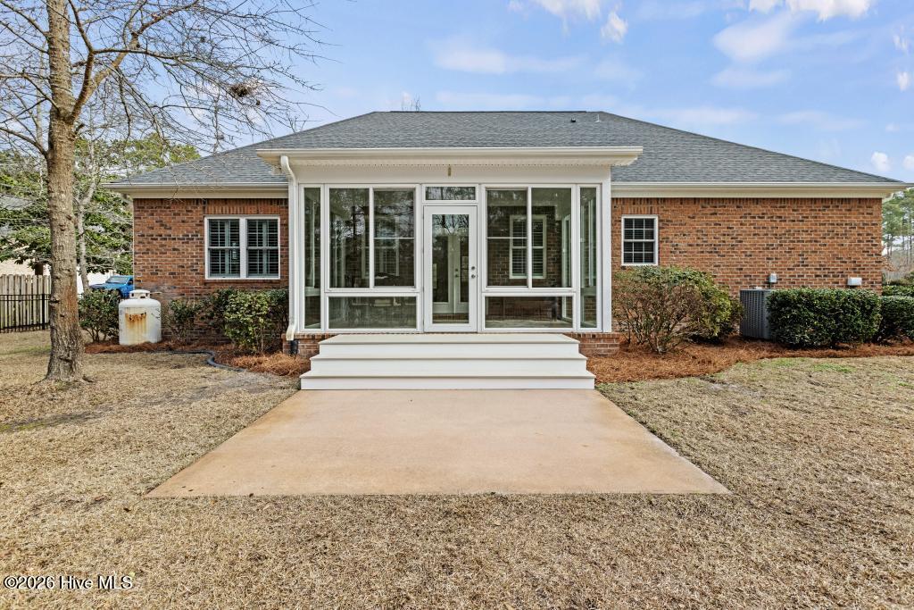 100558511 | Photo 34