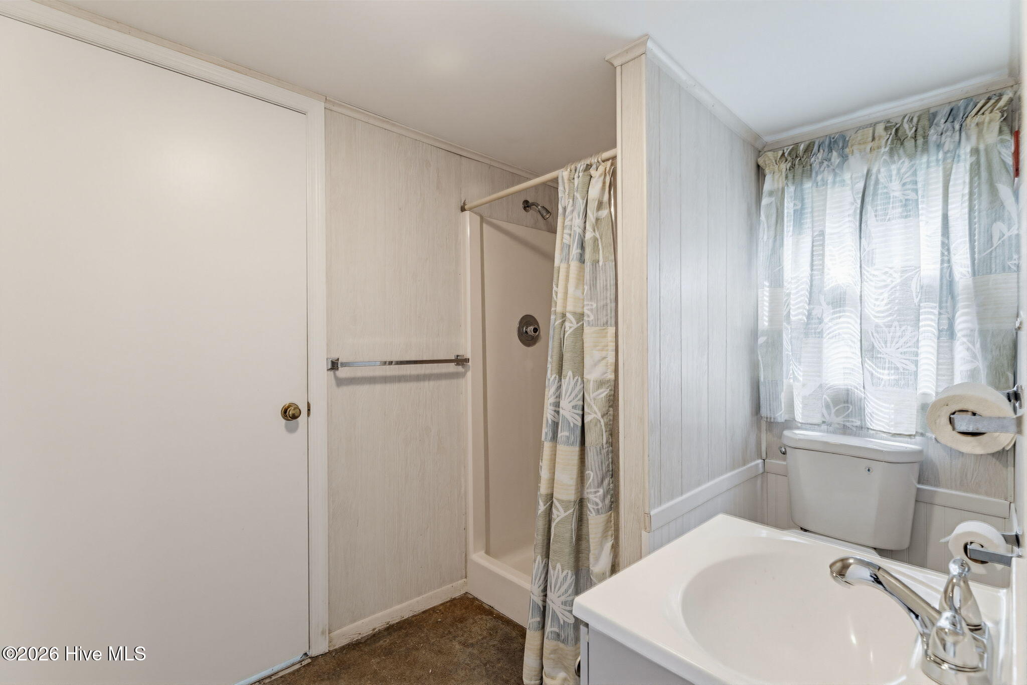 100565875 | Photo 48