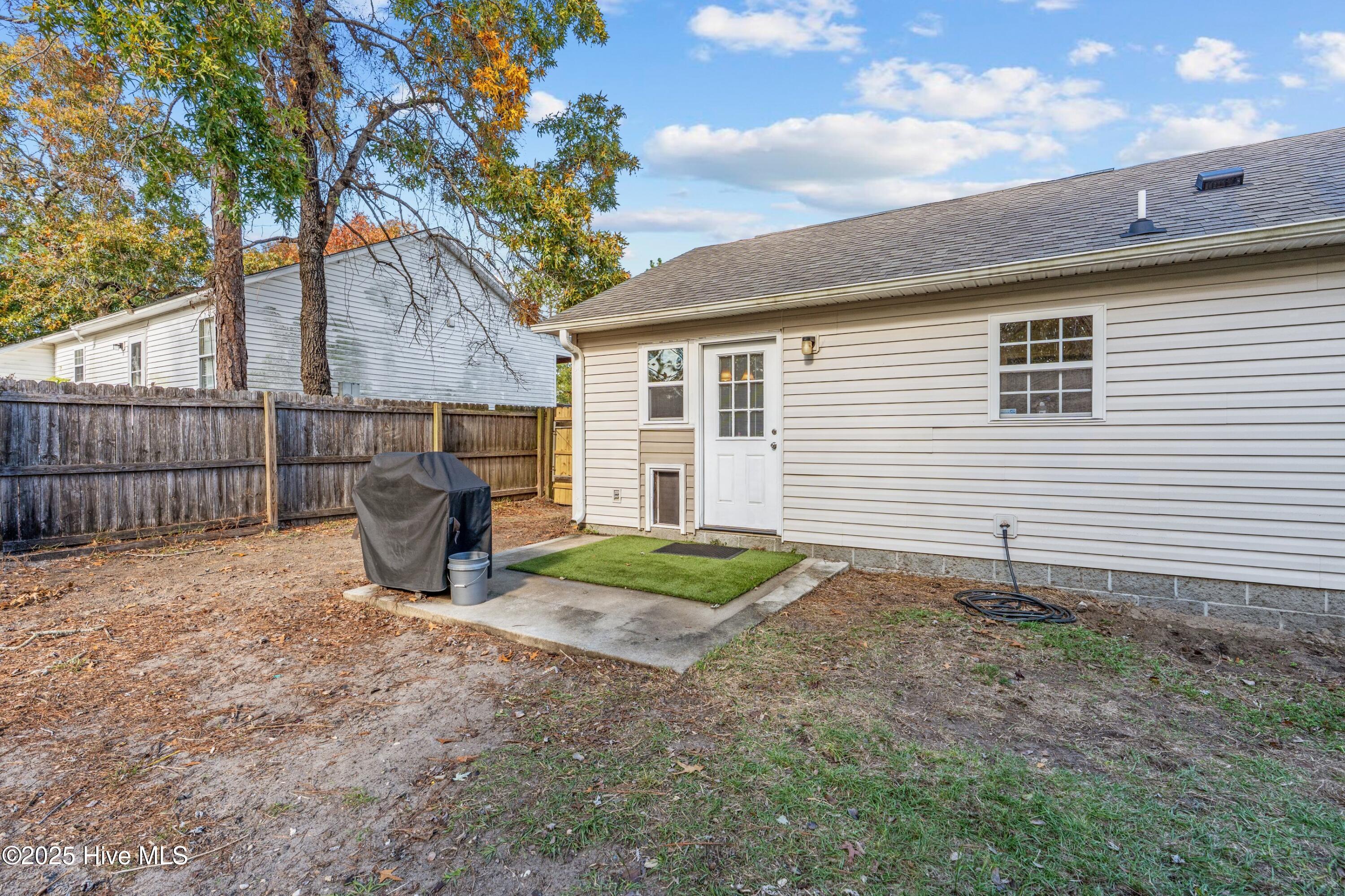 100542300 | Photo 24