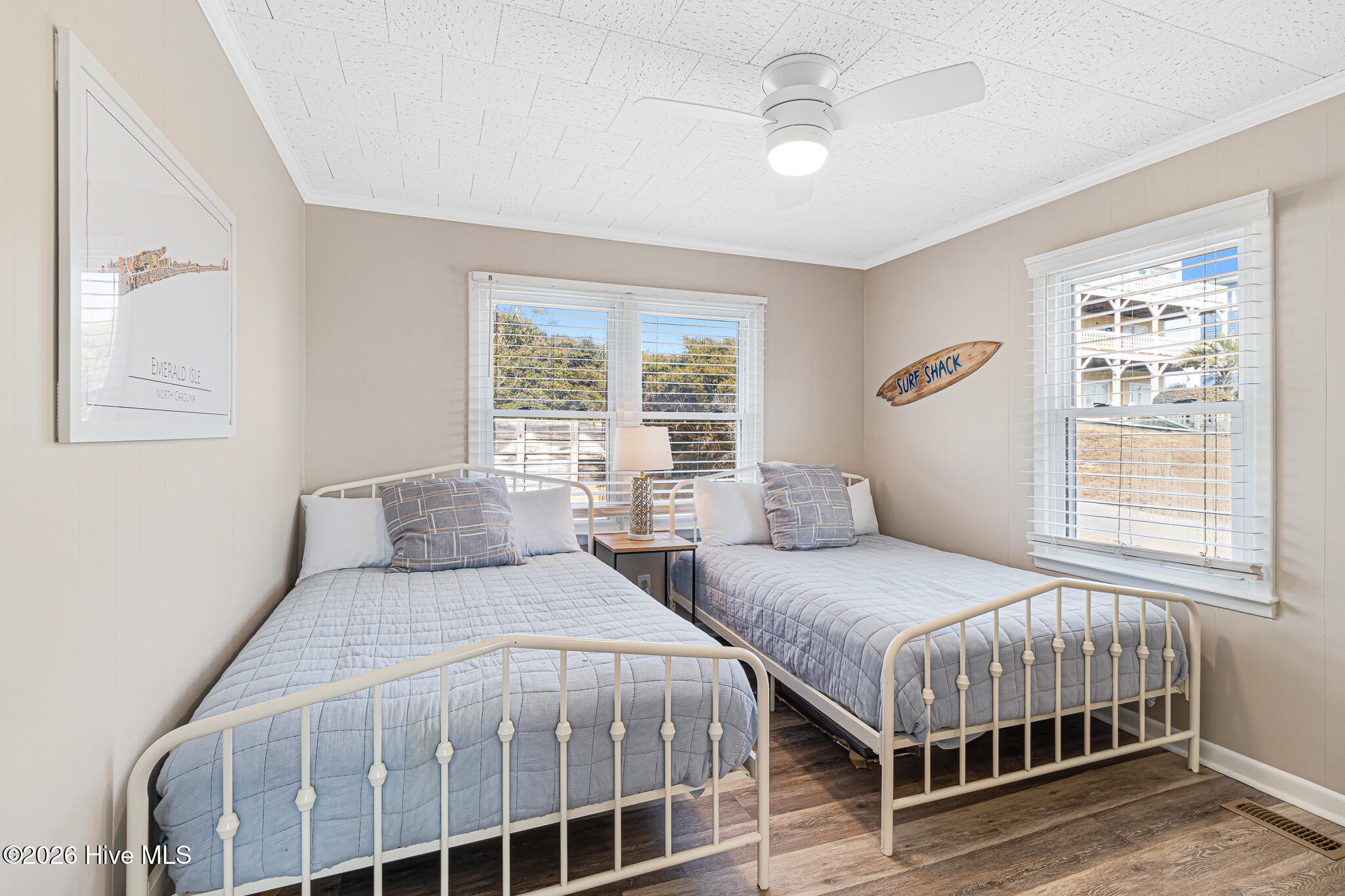 100553851 | Photo 22