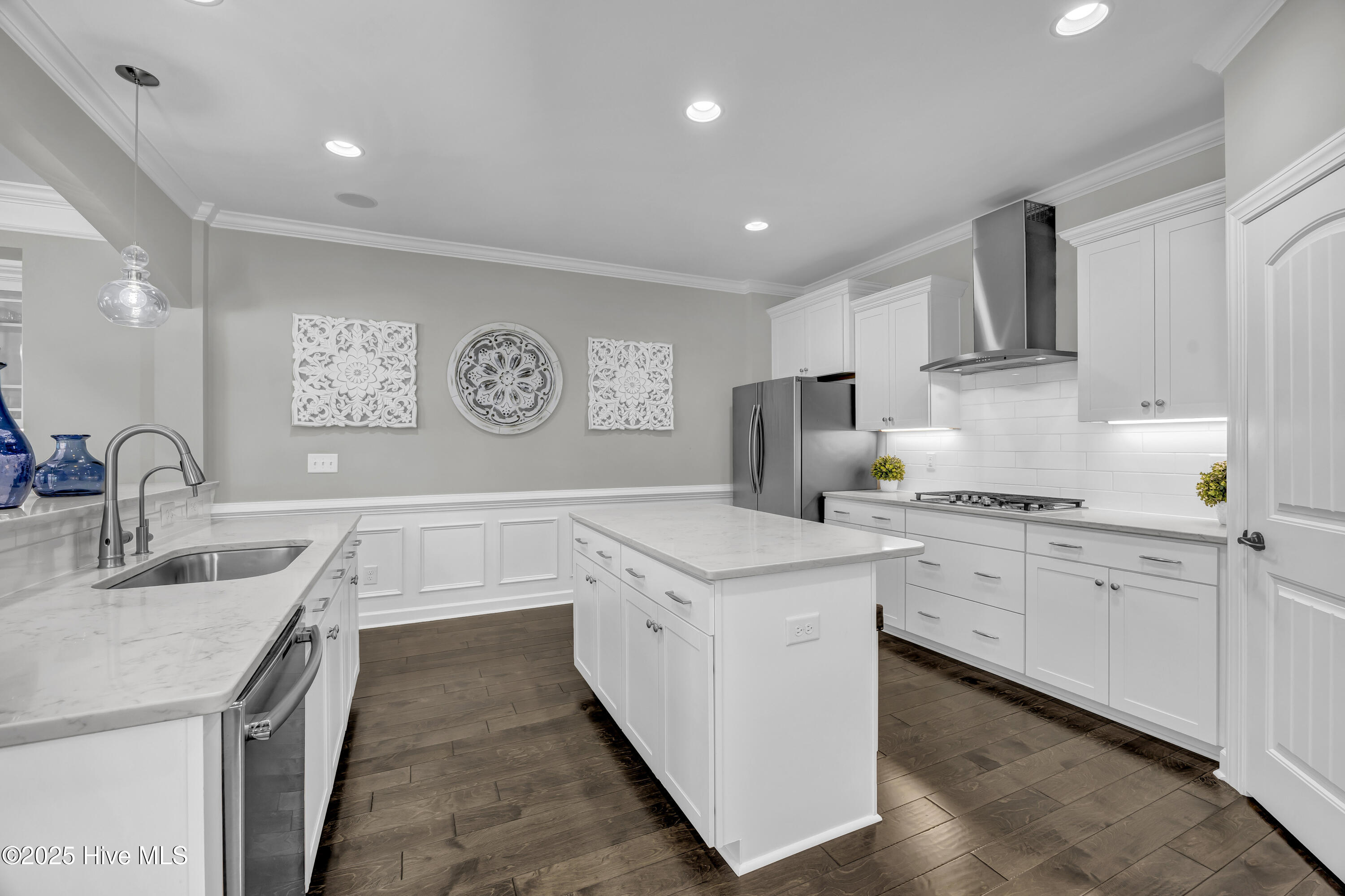 100519414 | Photo 16