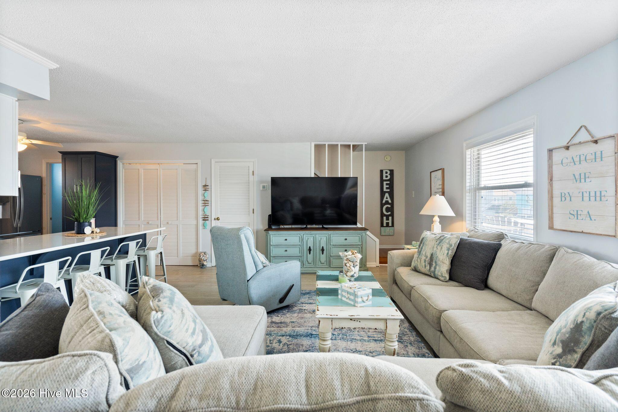 100559902 | Photo 10