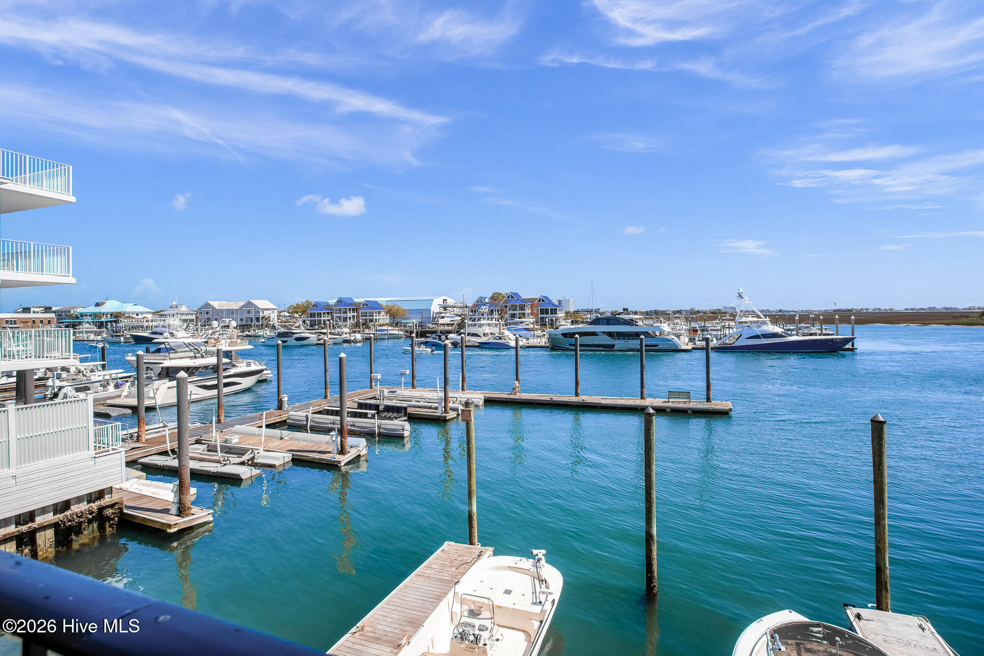 100565973 | Photo 26