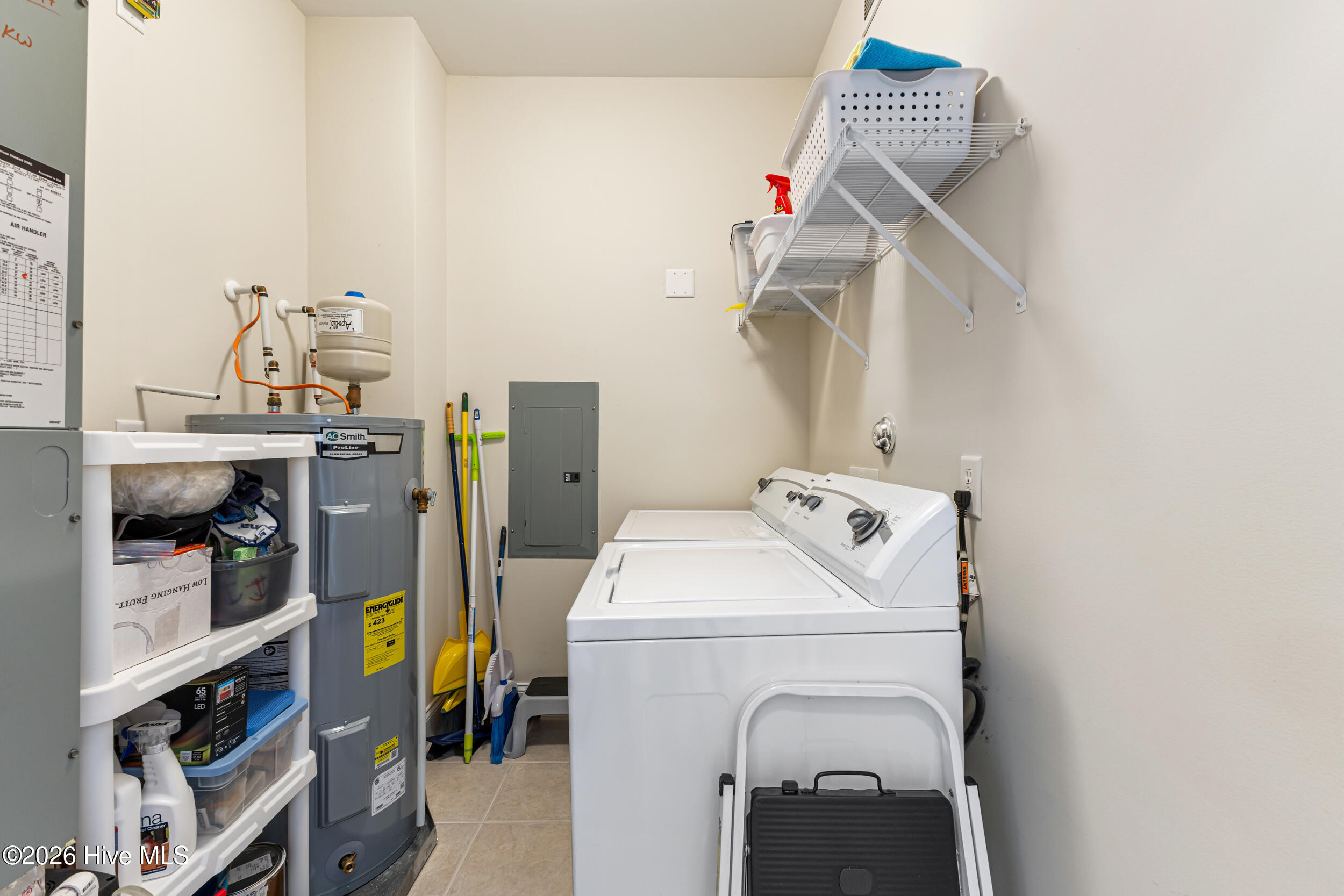 100567123 | Photo 26