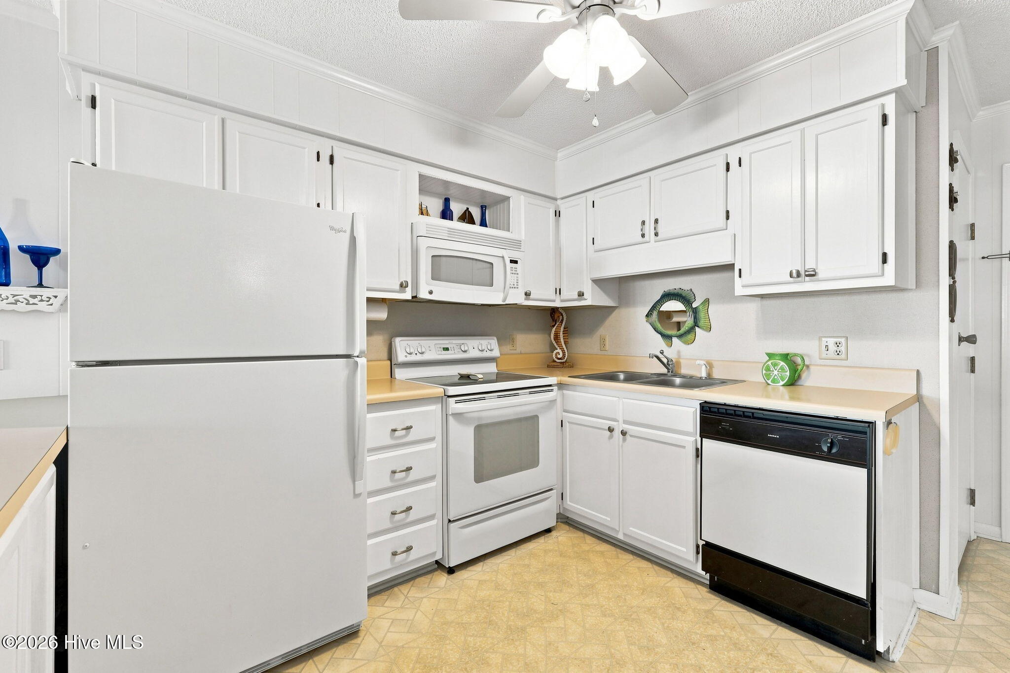 301 Commerce Way 