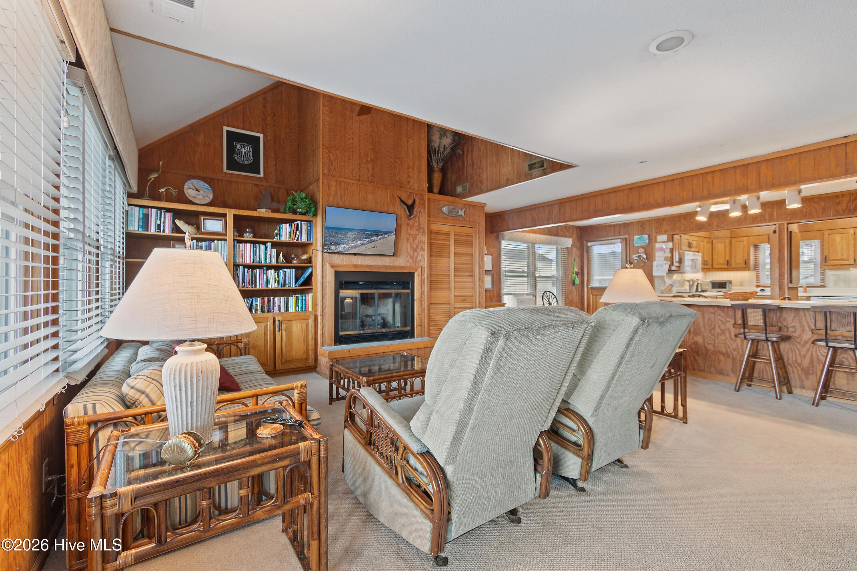 1099 Ocean Boulevard W, Holden Beach, NC, 28462